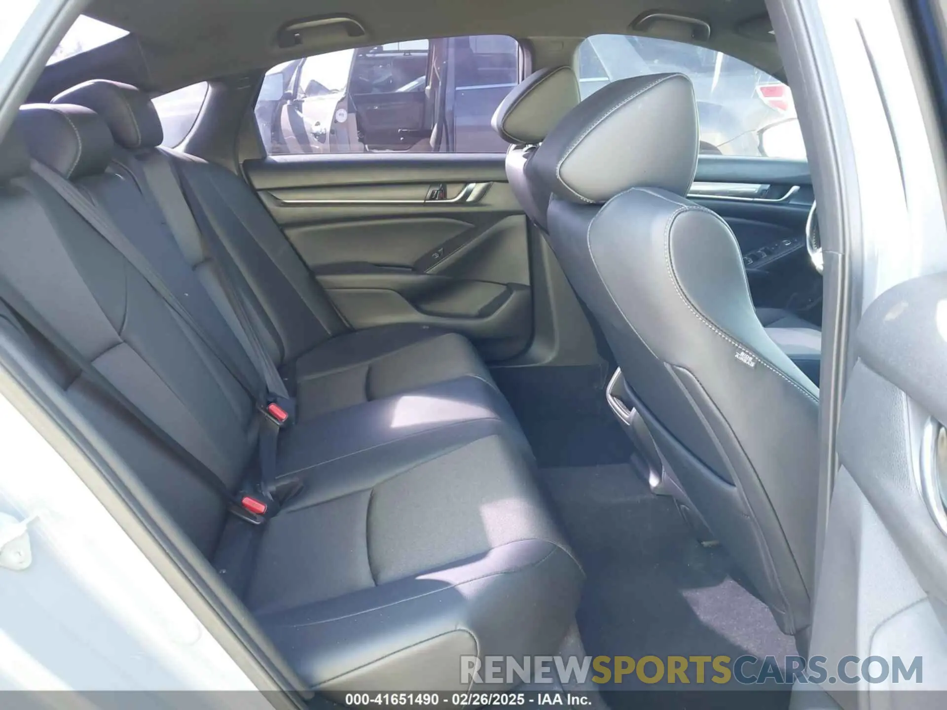 8 fotografías del automóvil dañado 1HGCV3F28NA032691 HONDA ACCORD 2022