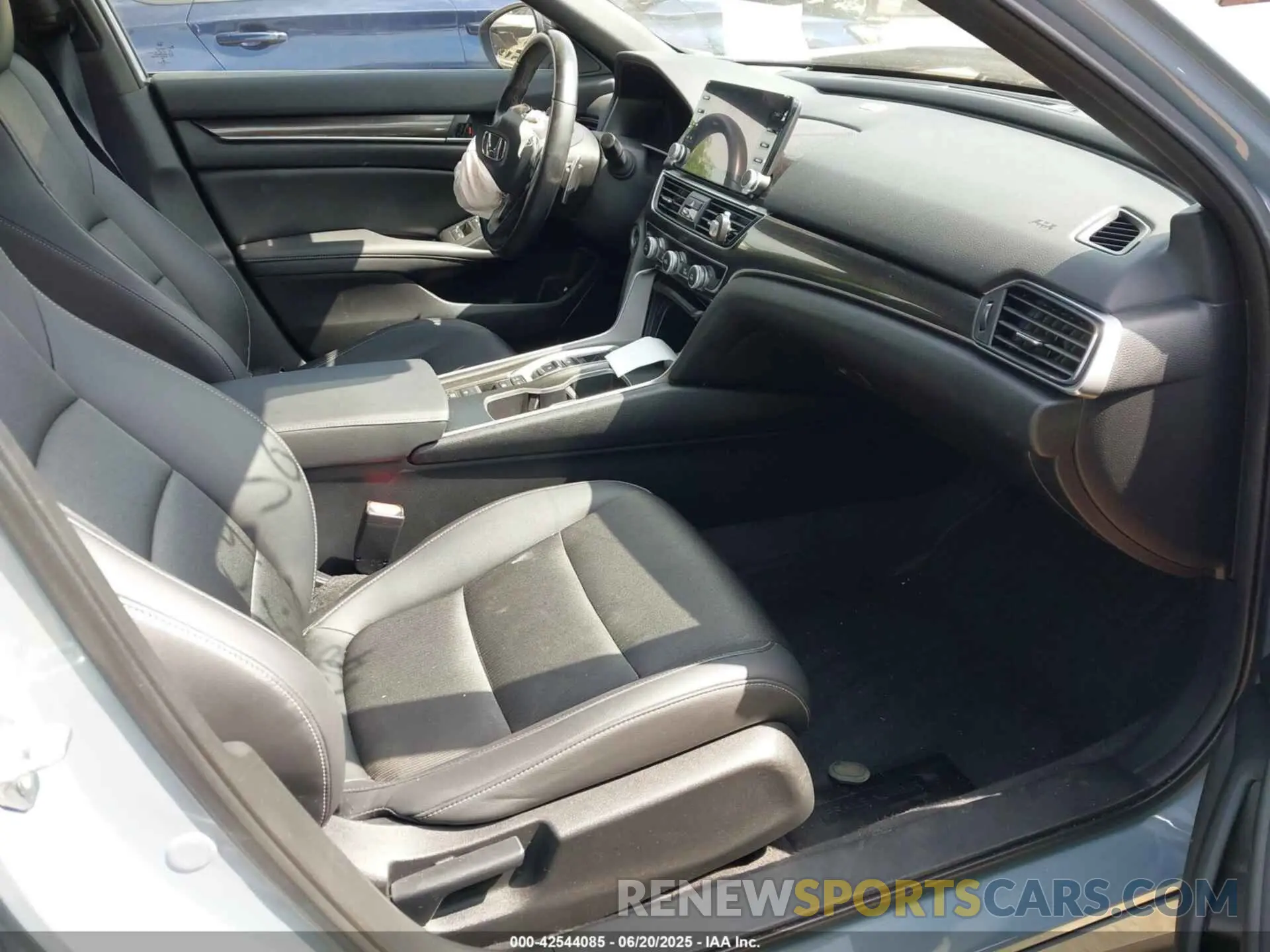 5 fotografías del automóvil dañado 1HGCV3F29NA043599 HONDA ACCORD 2022