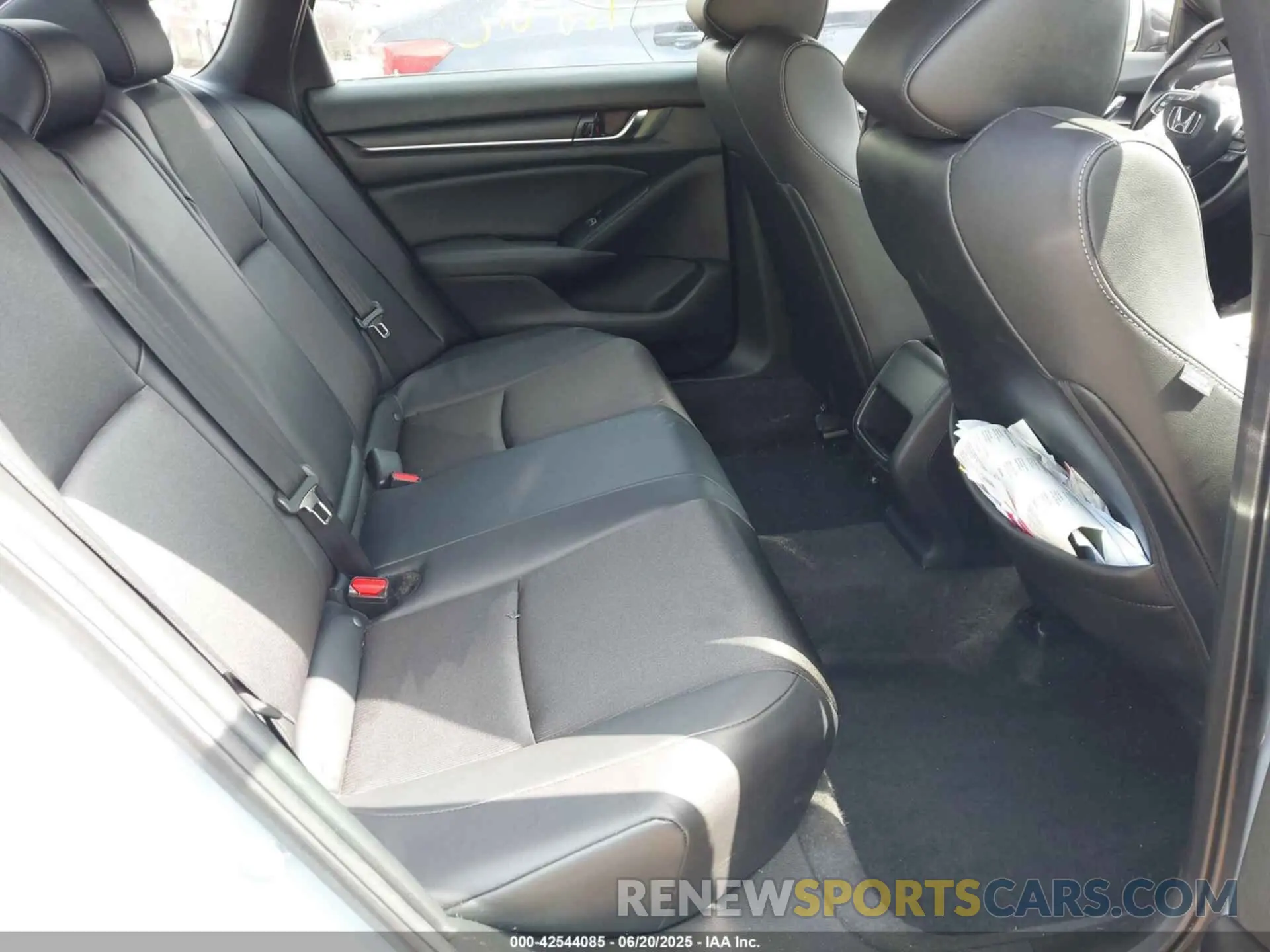 8 fotografías del automóvil dañado 1HGCV3F29NA043599 HONDA ACCORD 2022