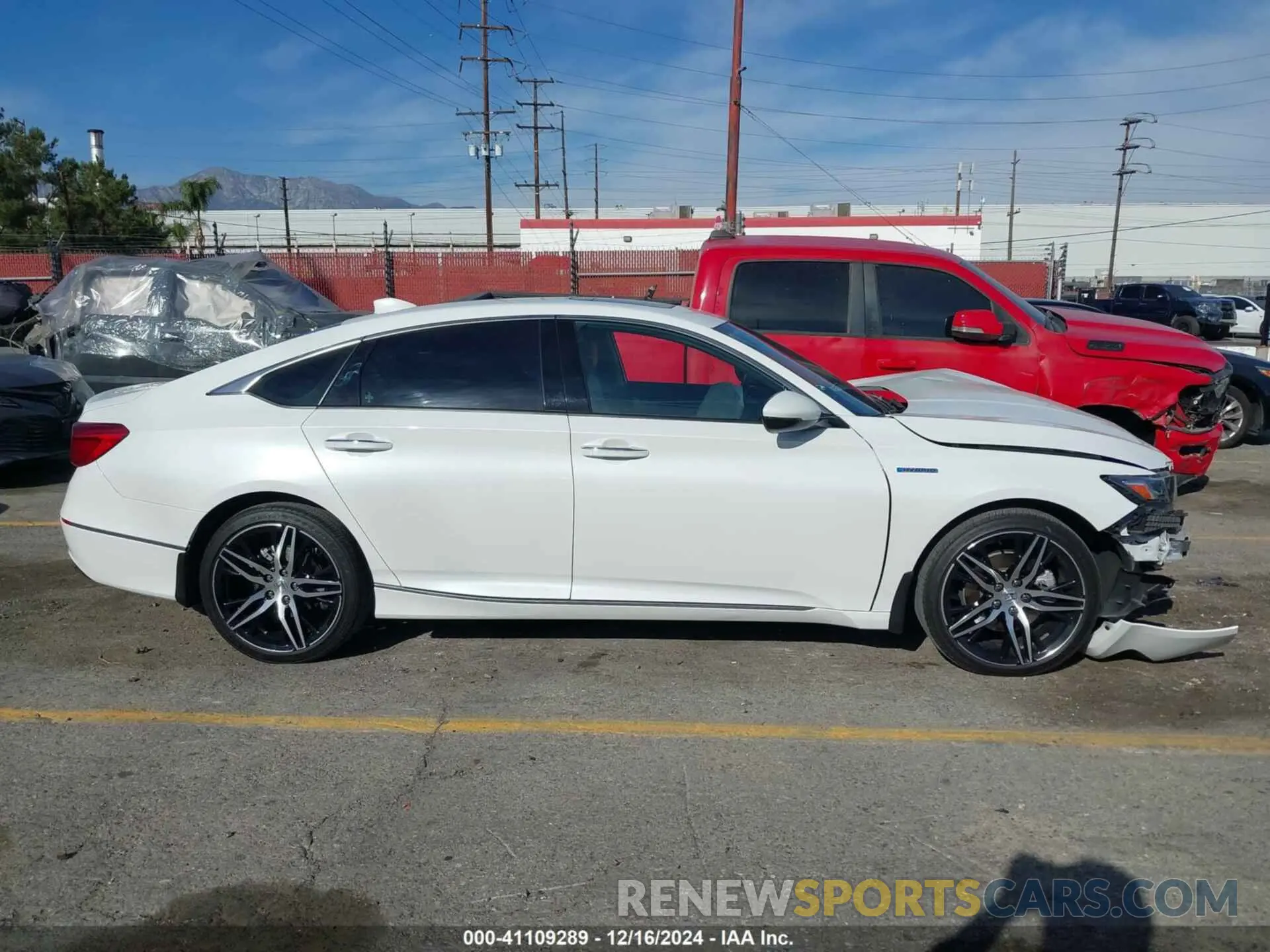 14 fotografías del automóvil dañado 1HGCV3F90NA002386 HONDA ACCORD 2022