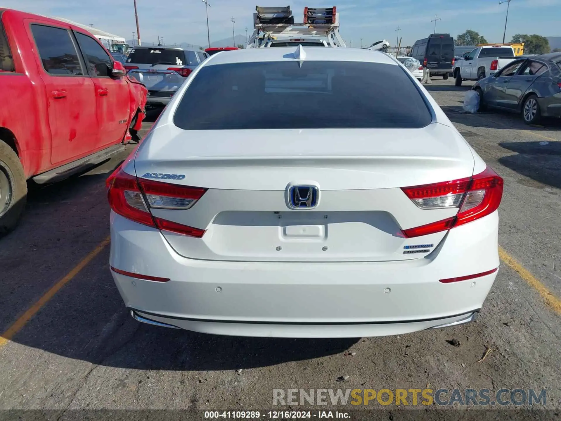 17 fotografías del automóvil dañado 1HGCV3F90NA002386 HONDA ACCORD 2022
