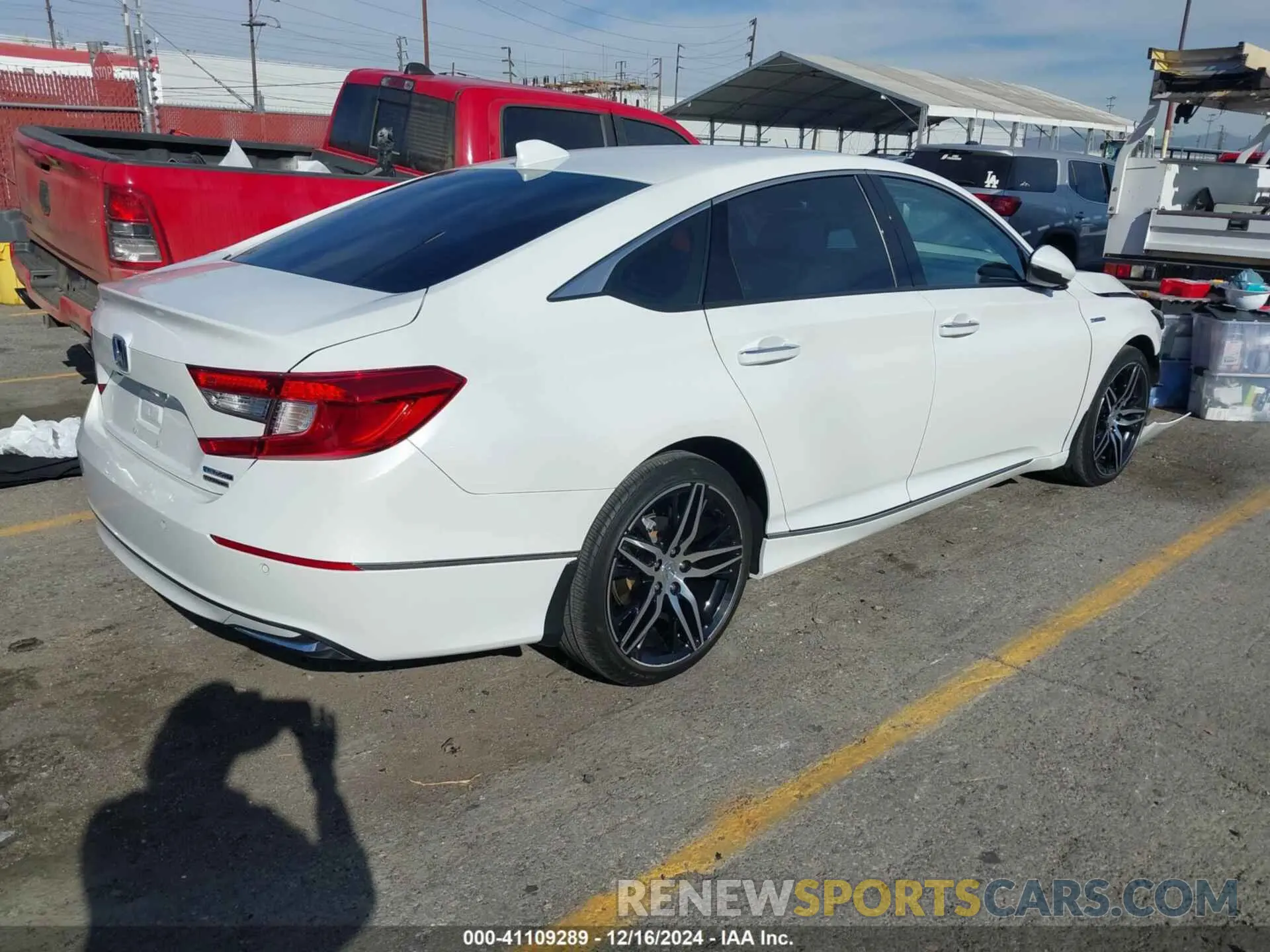 4 fotografías del automóvil dañado 1HGCV3F90NA002386 HONDA ACCORD 2022