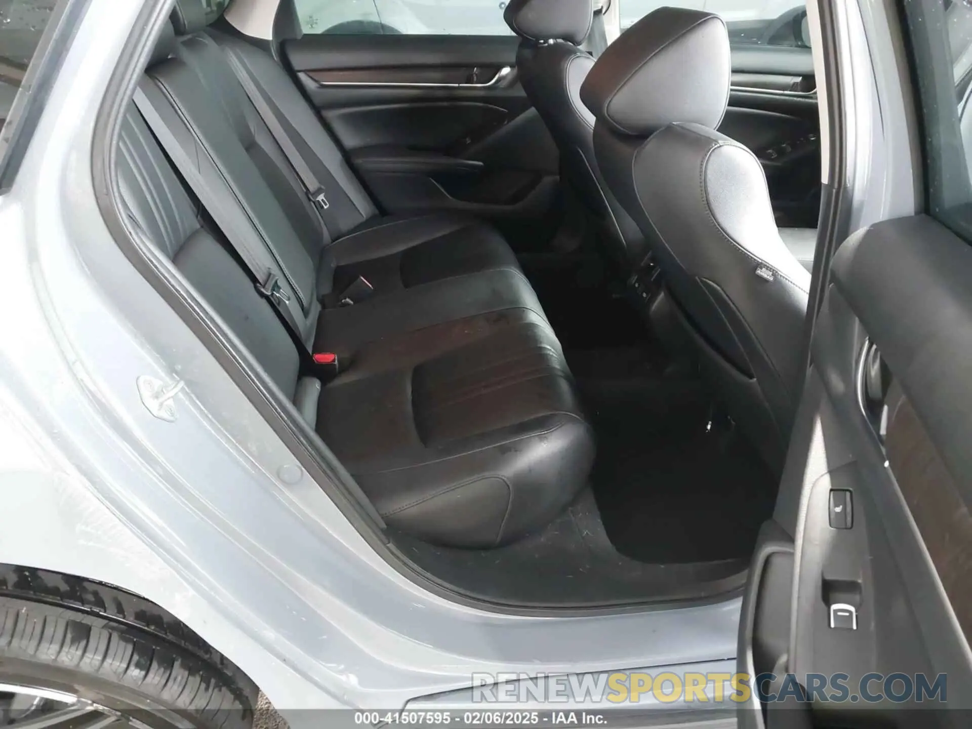 8 fotografías del automóvil dañado 1HGCV3F93NA000986 HONDA ACCORD 2022