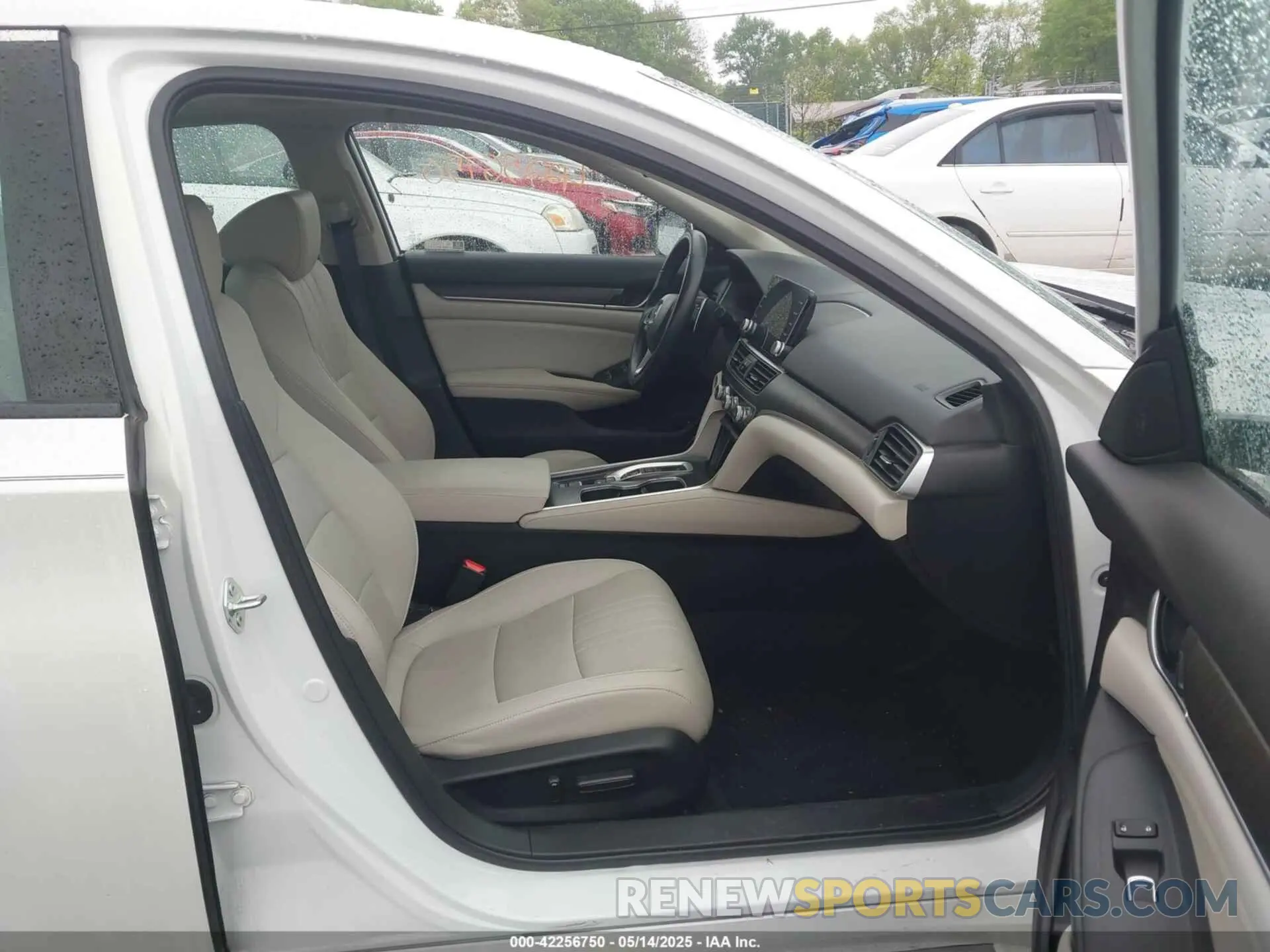 5 fotografías del automóvil dañado 1HGCV3F93NA025225 HONDA ACCORD 2022