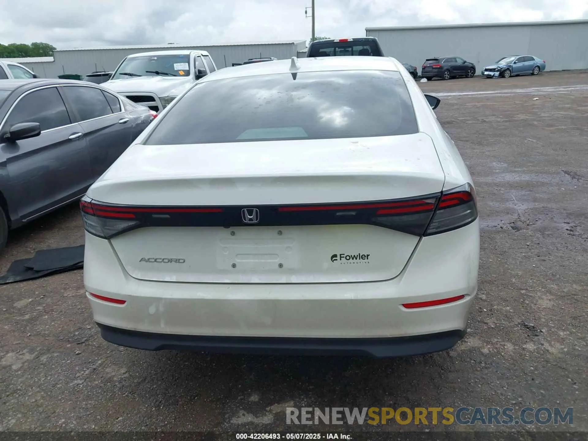 16 fotografías del automóvil dañado 1HGCY1F28PA010978 HONDA ACCORD 2023