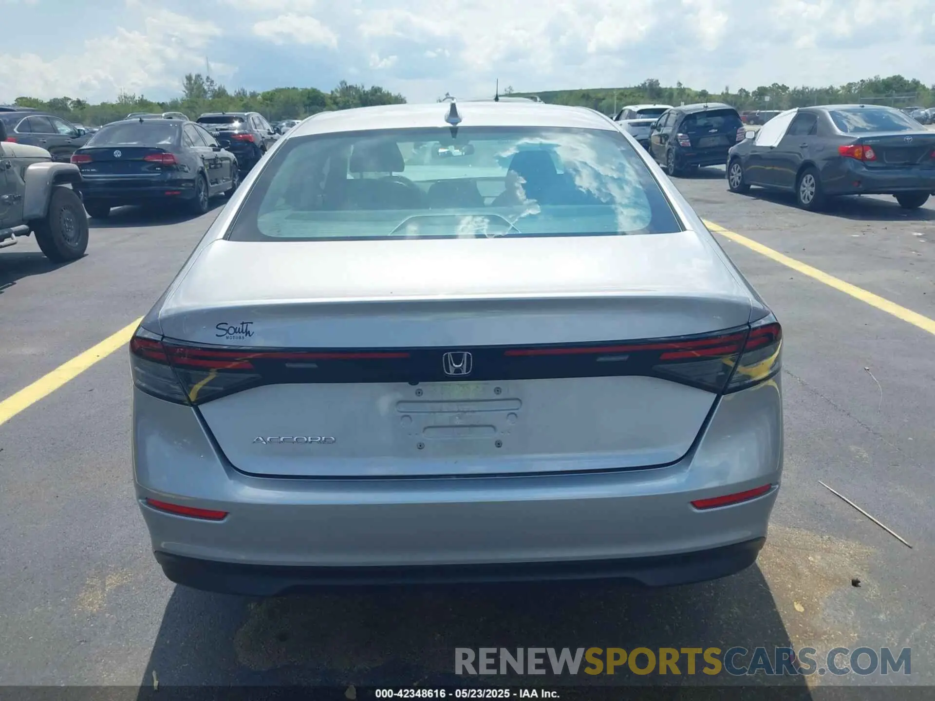 16 fotografías del automóvil dañado 1HGCY1F30PA044731 HONDA ACCORD 2023