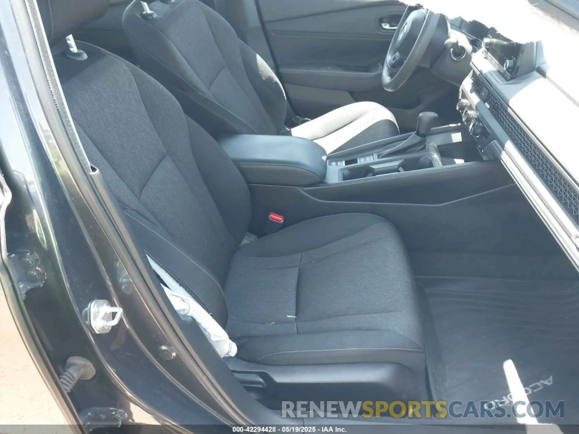 5 fotografías del automóvil dañado 1HGCY1F33PA017362 HONDA ACCORD 2023