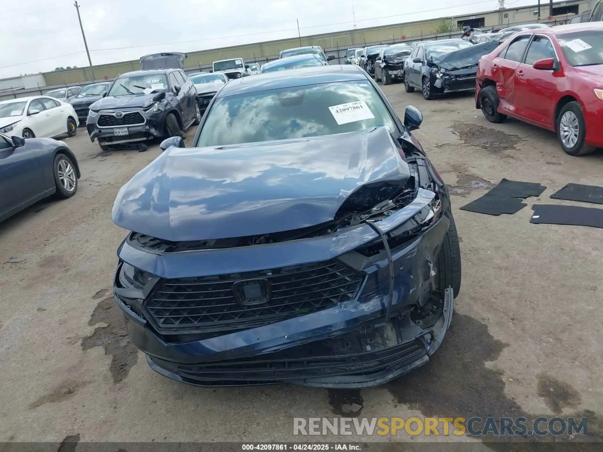 12 fotografías del automóvil dañado 1HGCY2F63PA050717 HONDA ACCORD 2023