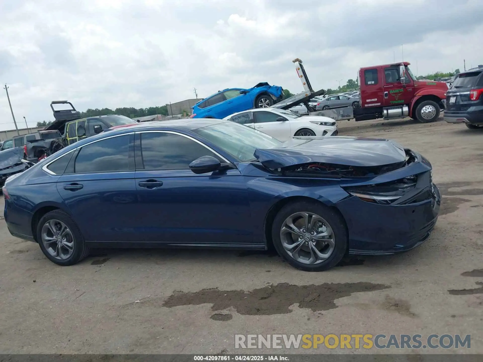 13 fotografías del automóvil dañado 1HGCY2F63PA050717 HONDA ACCORD 2023