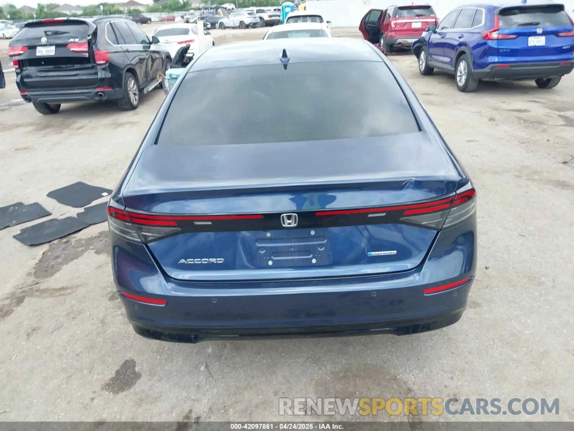 16 fotografías del automóvil dañado 1HGCY2F63PA050717 HONDA ACCORD 2023