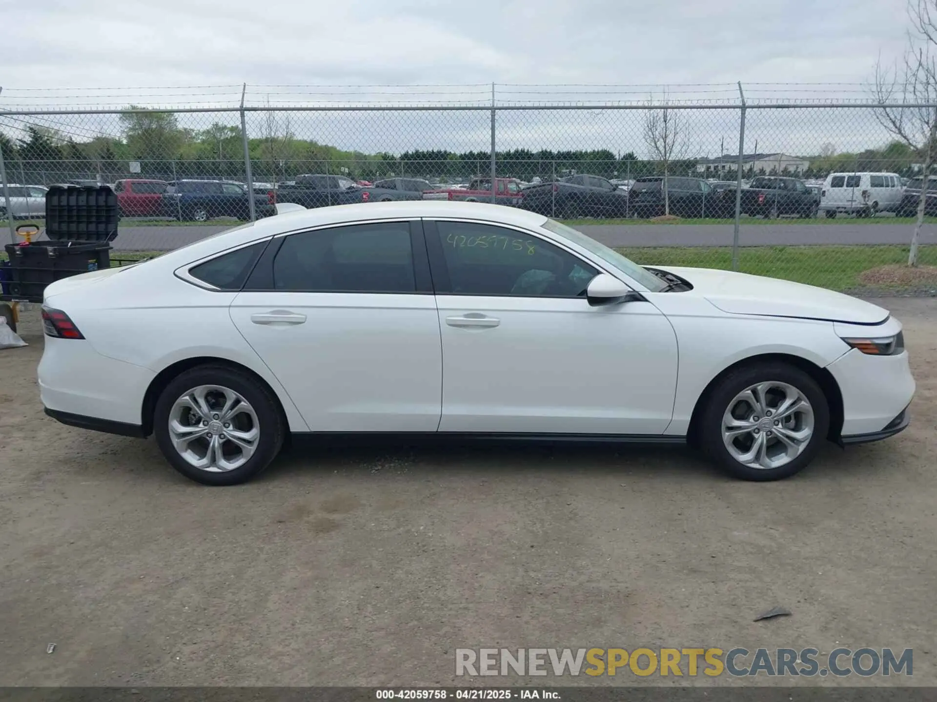 13 fotografías del automóvil dañado 1HGCY1F20RA058803 HONDA ACCORD 2024