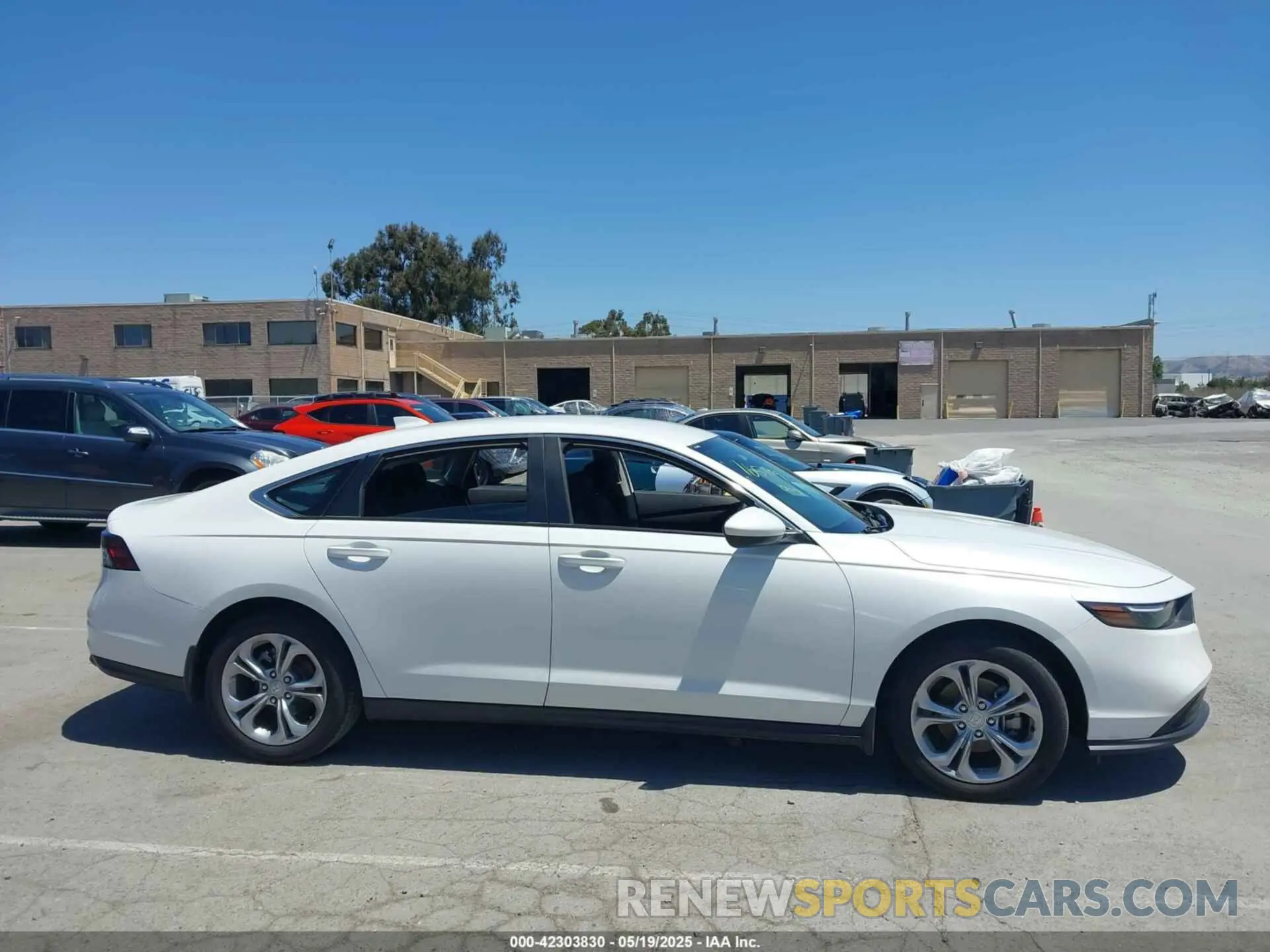12 fotografías del automóvil dañado 1HGCY1F27RA055106 HONDA ACCORD 2024