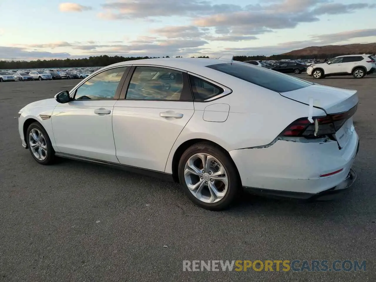 2 fotografías del automóvil dañado 1HGCY1F27RA058779 HONDA ACCORD 2024