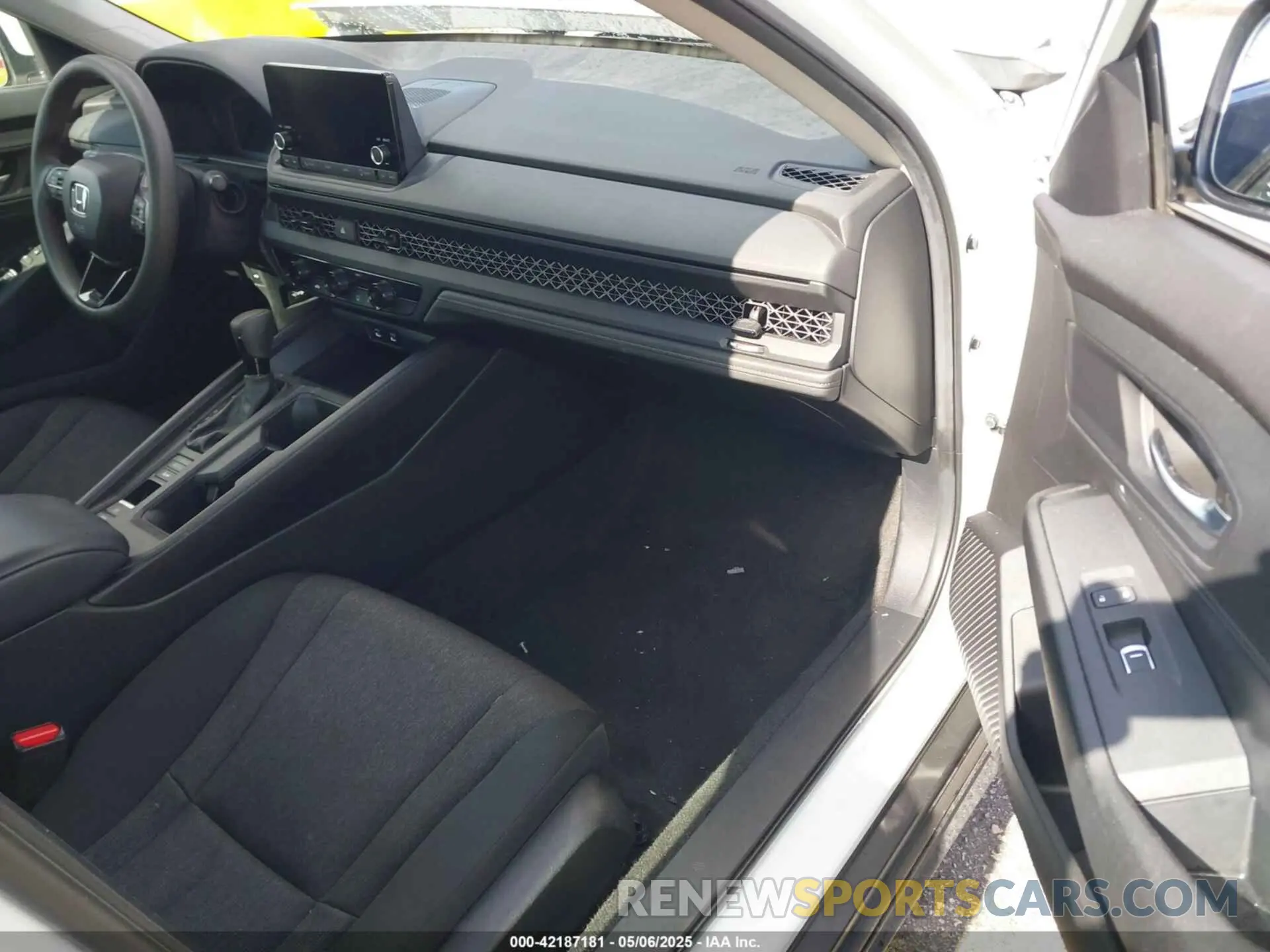 5 fotografías del automóvil dañado 1HGCY1F29RA014461 HONDA ACCORD 2024