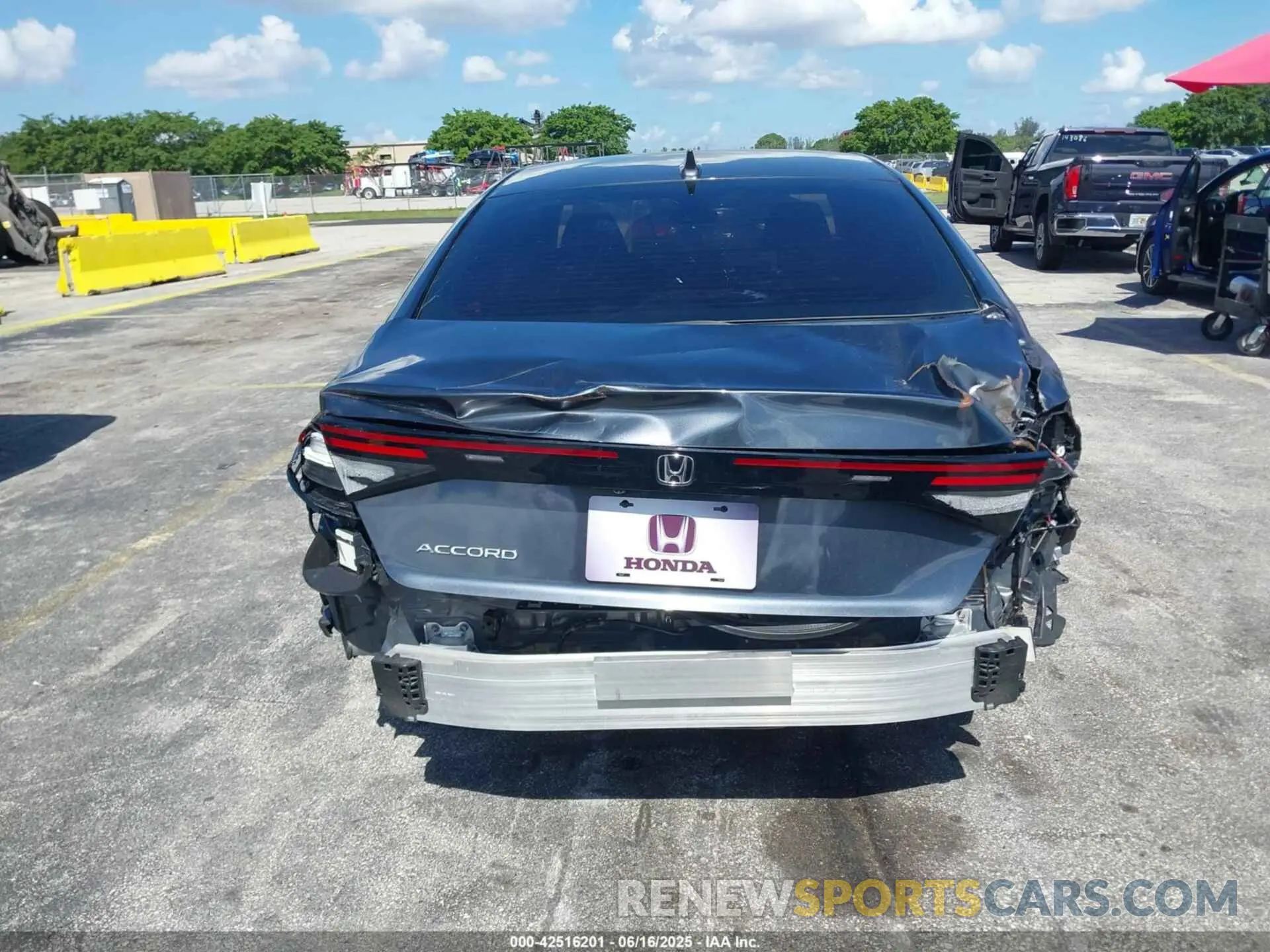16 fotografías del automóvil dañado 1HGCY1F30RA050421 HONDA ACCORD 2024