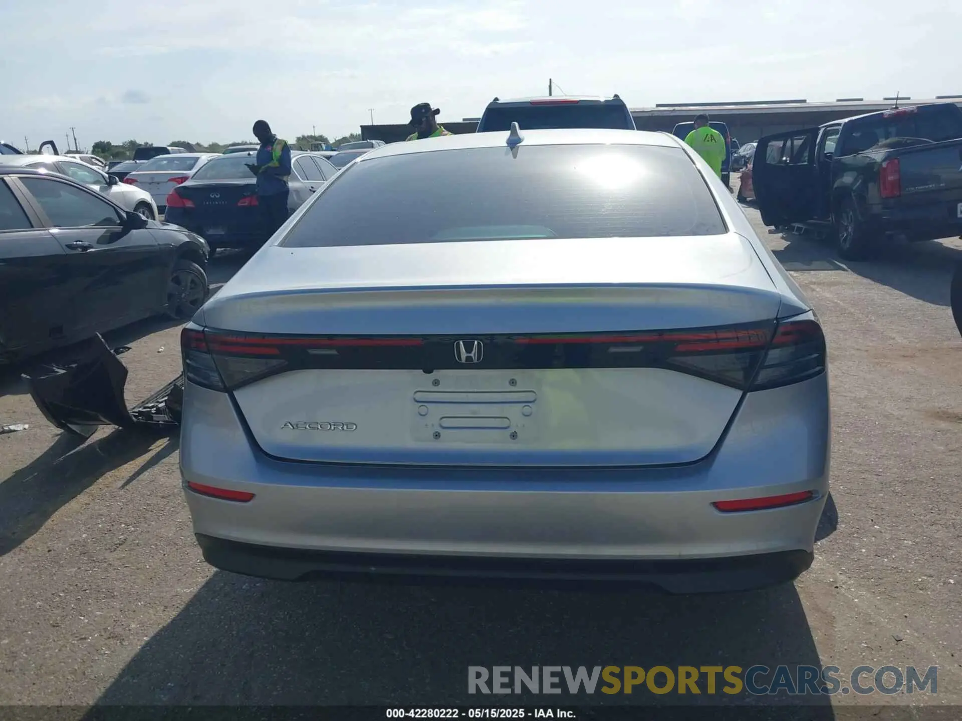 16 fotografías del automóvil dañado 1HGCY1F33RA044984 HONDA ACCORD 2024