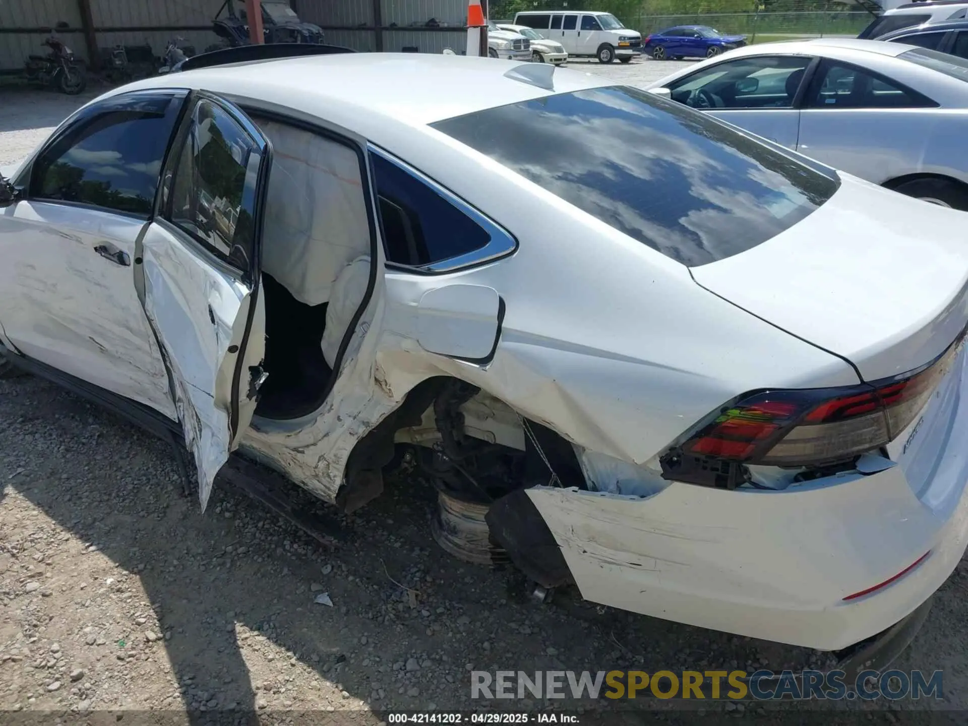 6 fotografías del automóvil dañado 1HGCY1F35RA002011 HONDA ACCORD 2024
