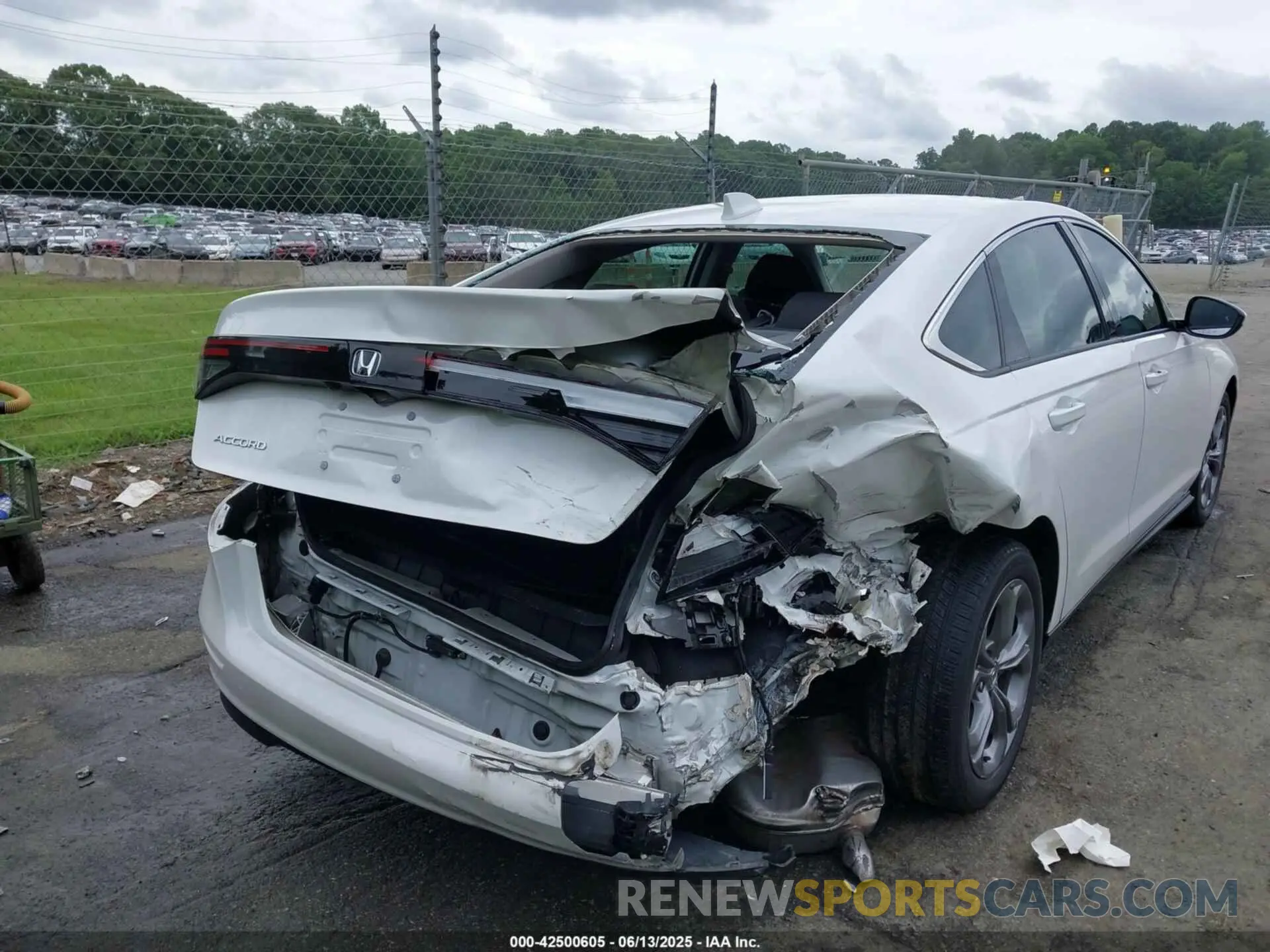 17 fotografías del automóvil dañado 1HGCY1F35RA026499 HONDA ACCORD 2024