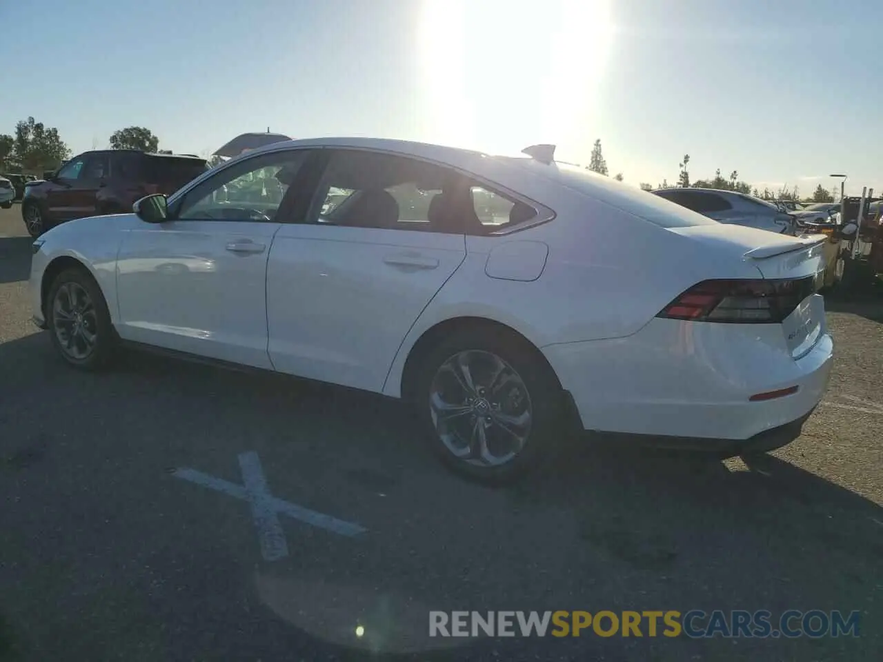 2 fotografías del automóvil dañado 1HGCY1F35RA067750 HONDA ACCORD 2024