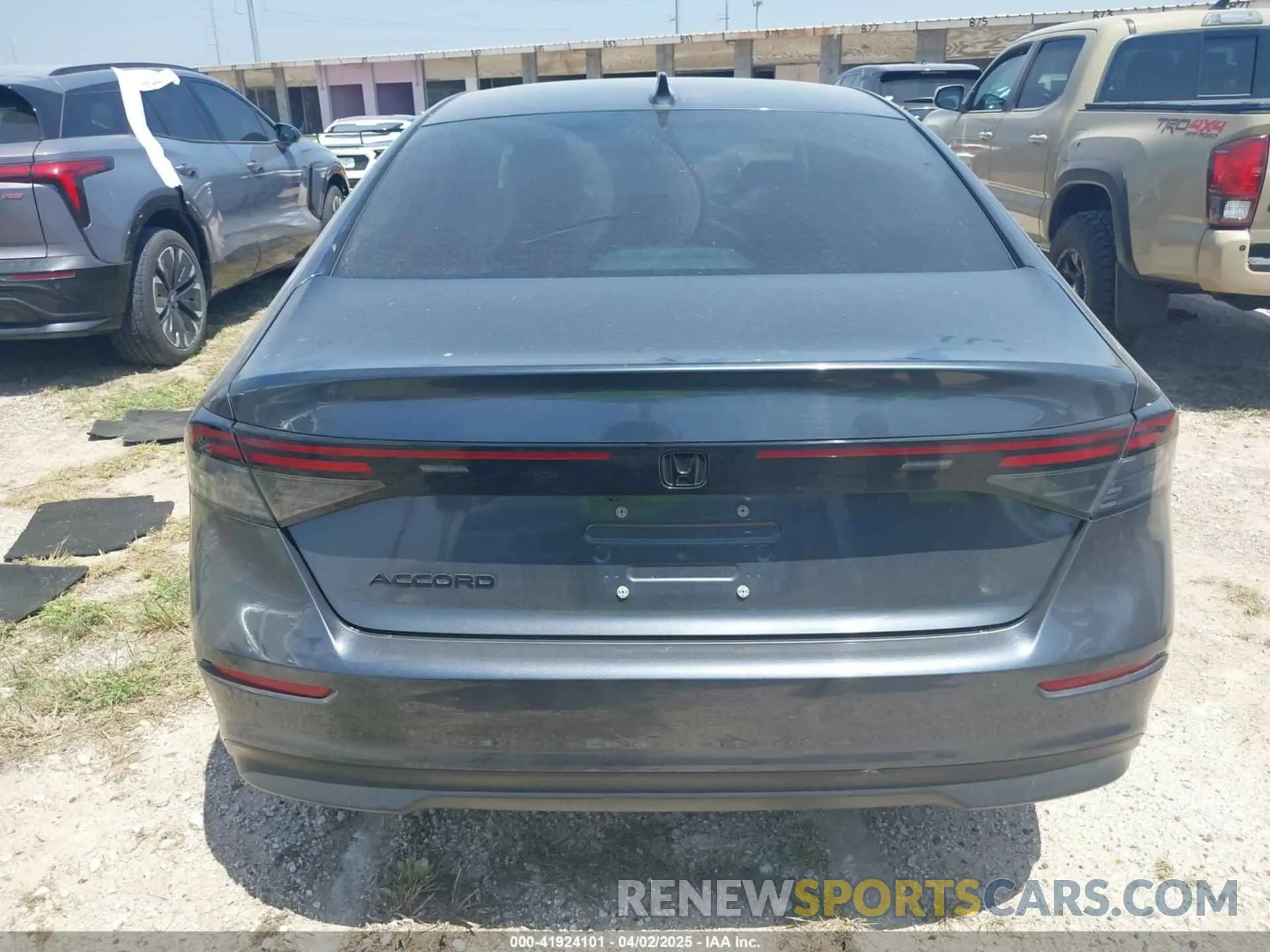 16 fotografías del automóvil dañado 1HGCY1F37RA034930 HONDA ACCORD 2024