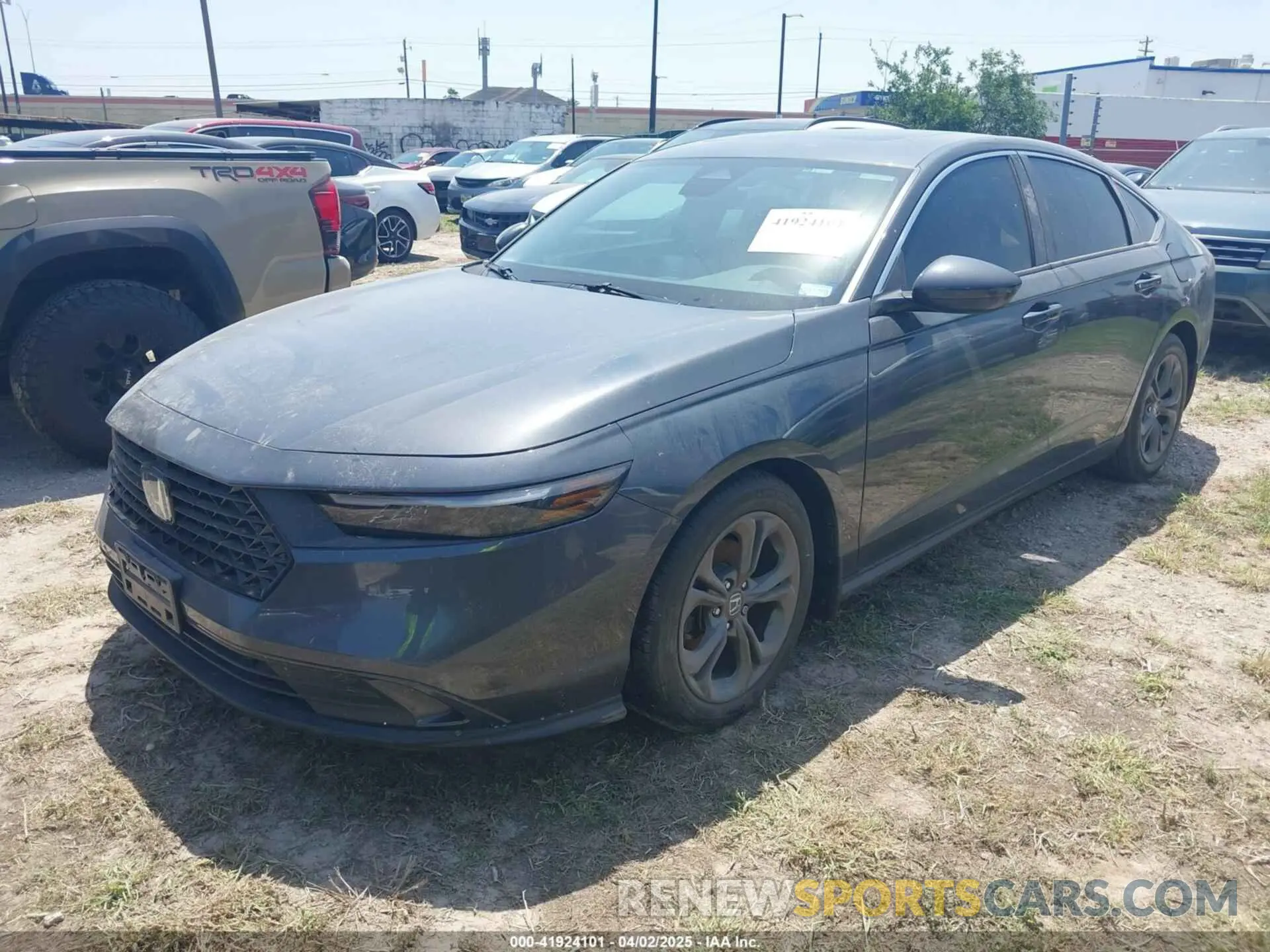 2 fotografías del automóvil dañado 1HGCY1F37RA034930 HONDA ACCORD 2024