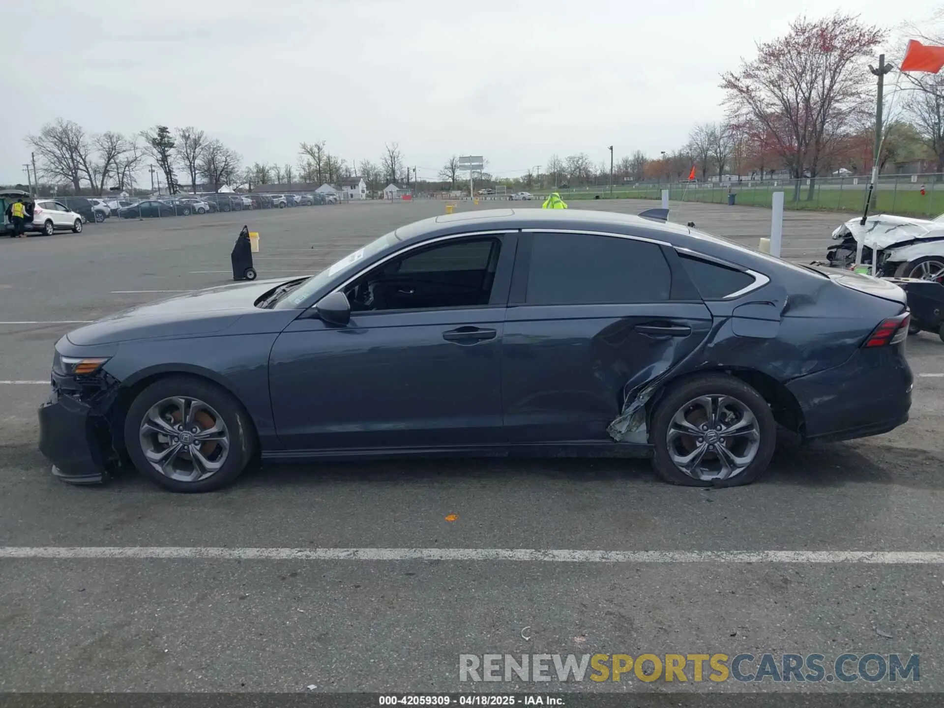 14 fotografías del automóvil dañado 1HGCY1F38RA001693 HONDA ACCORD 2024