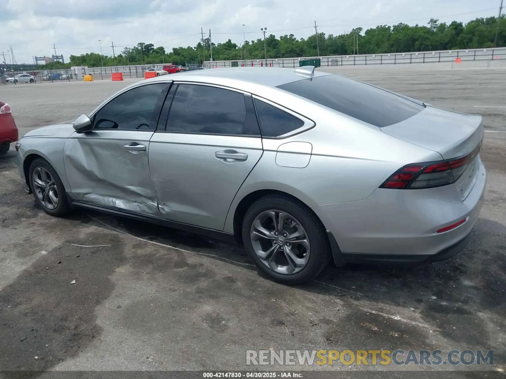 14 fotografías del automóvil dañado 1HGCY1F38RA007235 HONDA ACCORD 2024