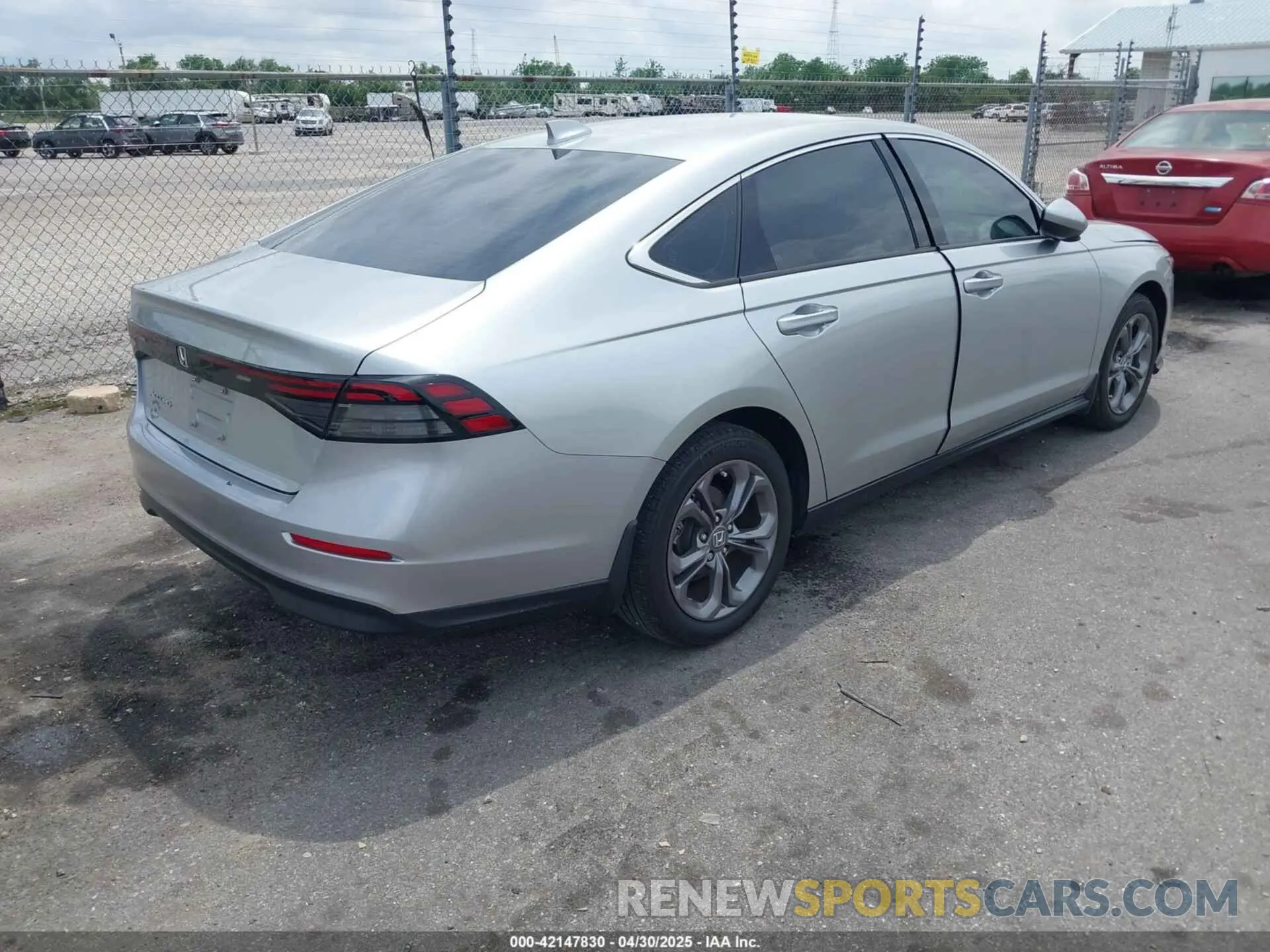 4 fotografías del automóvil dañado 1HGCY1F38RA007235 HONDA ACCORD 2024