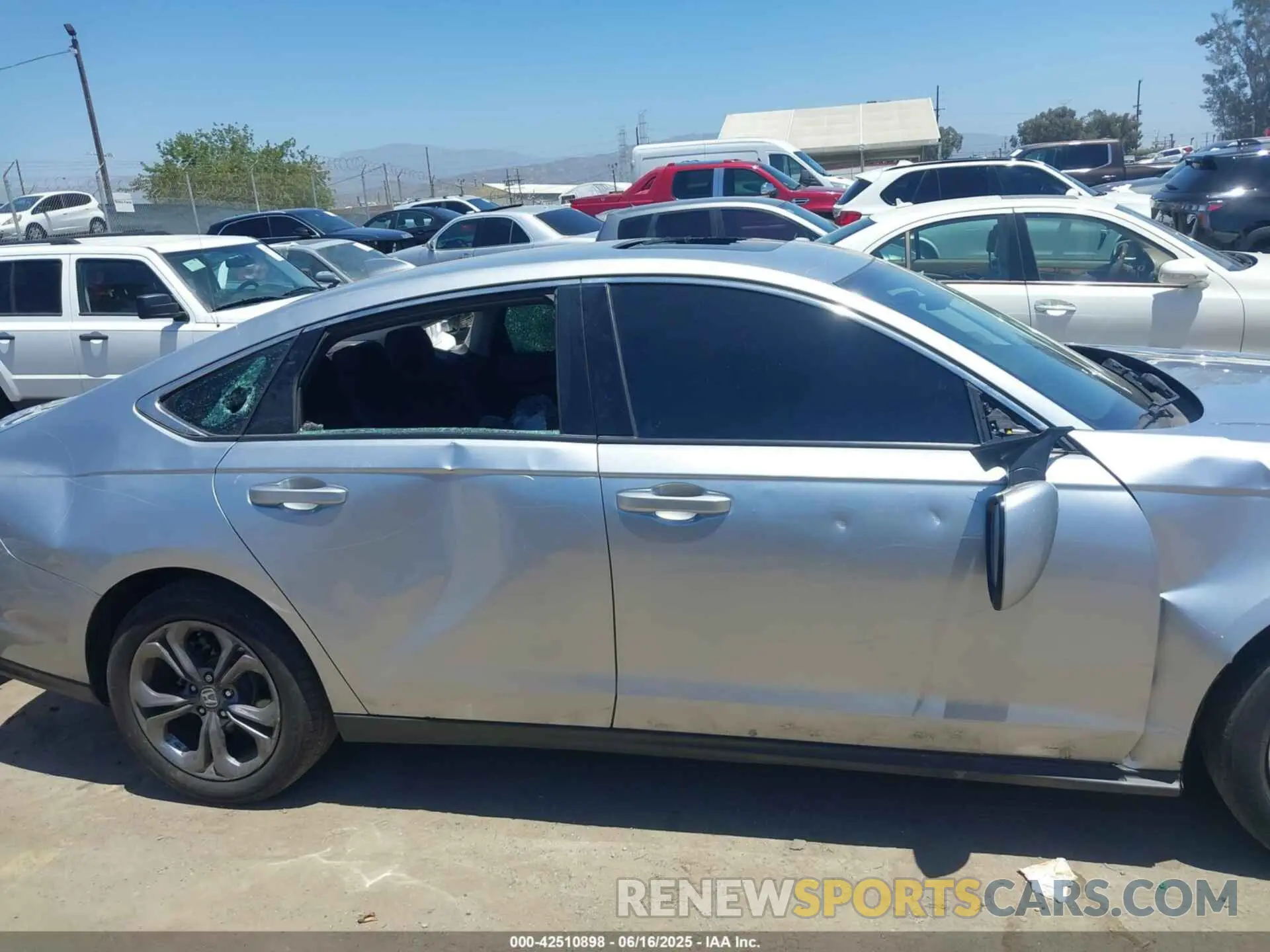 13 fotografías del automóvil dañado 1HGCY1F38RA055253 HONDA ACCORD 2024