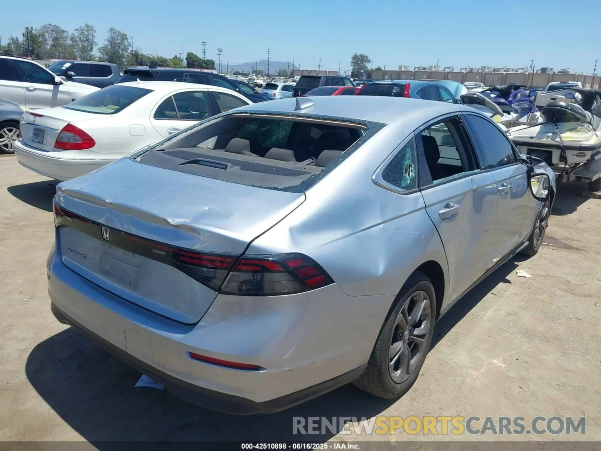 4 fotografías del automóvil dañado 1HGCY1F38RA055253 HONDA ACCORD 2024