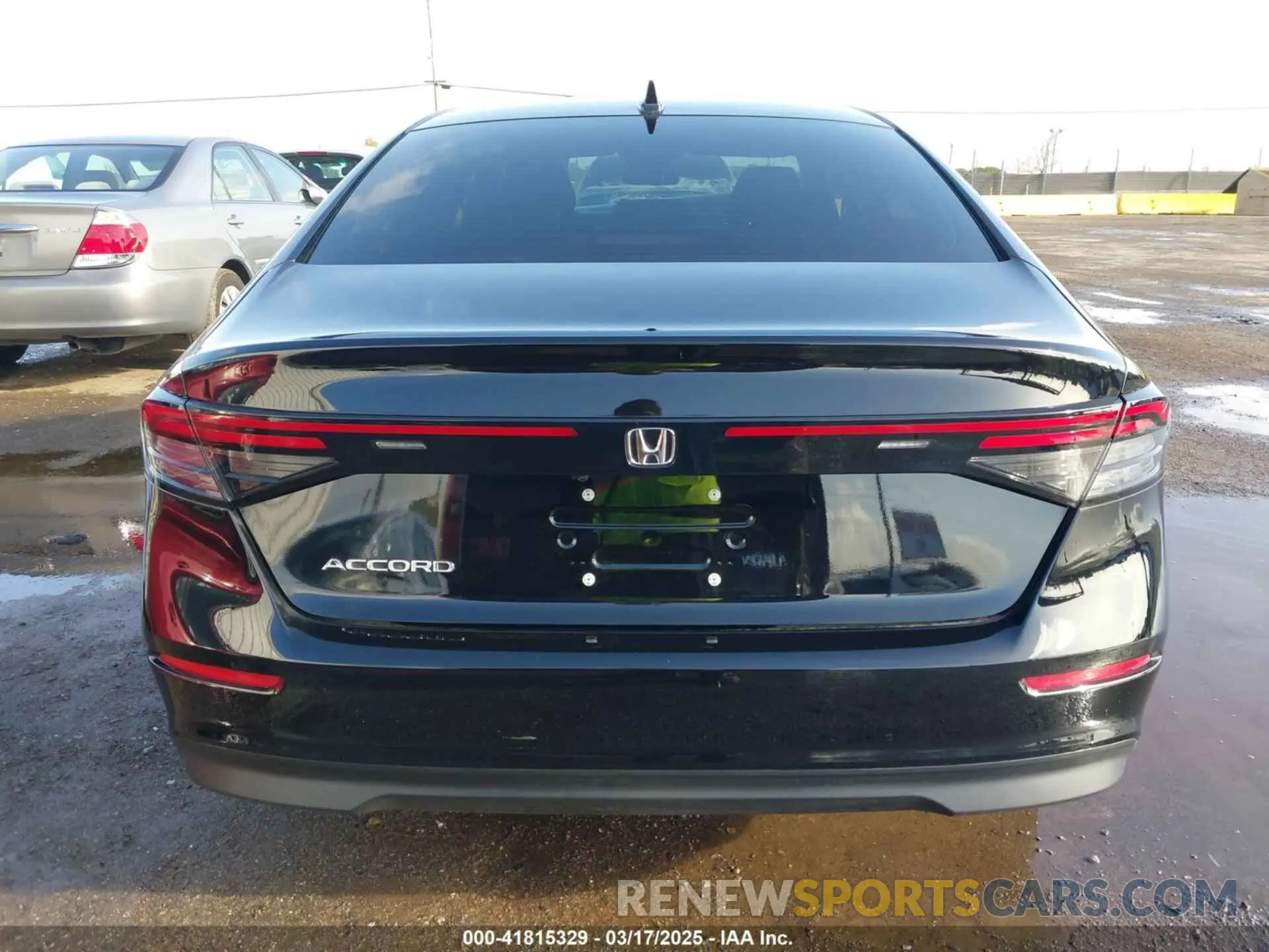 16 fotografías del automóvil dañado 1HGCY1F38RA082212 HONDA ACCORD 2024