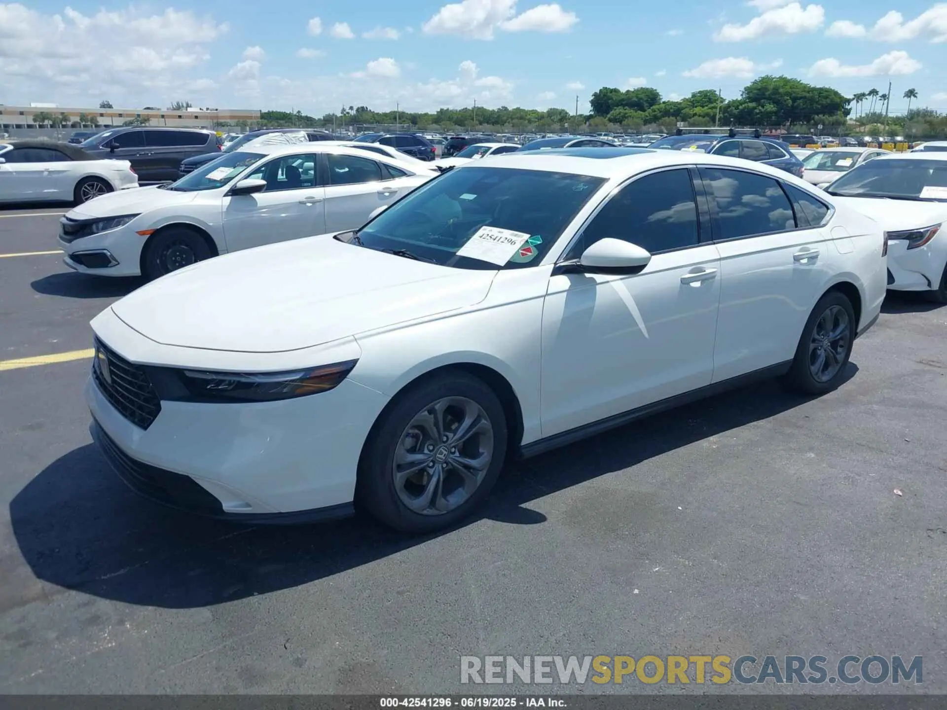 2 fotografías del automóvil dañado 1HGCY1F39RA047890 HONDA ACCORD 2024