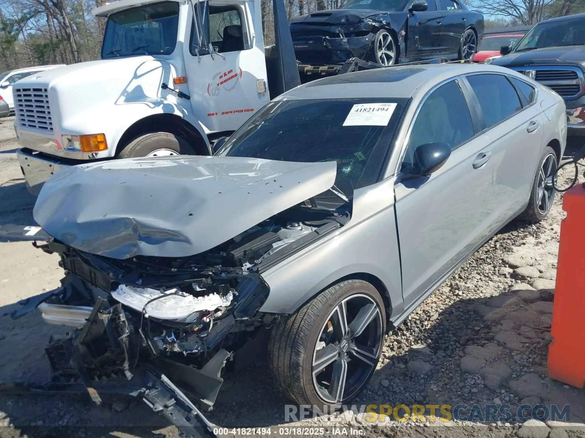 2 fotografías del automóvil dañado 1HGCY2F52RA007271 HONDA ACCORD 2024