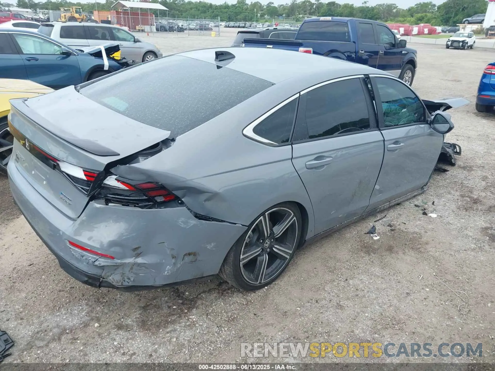 4 fotografías del automóvil dañado 1HGCY2F54RA067536 HONDA ACCORD 2024