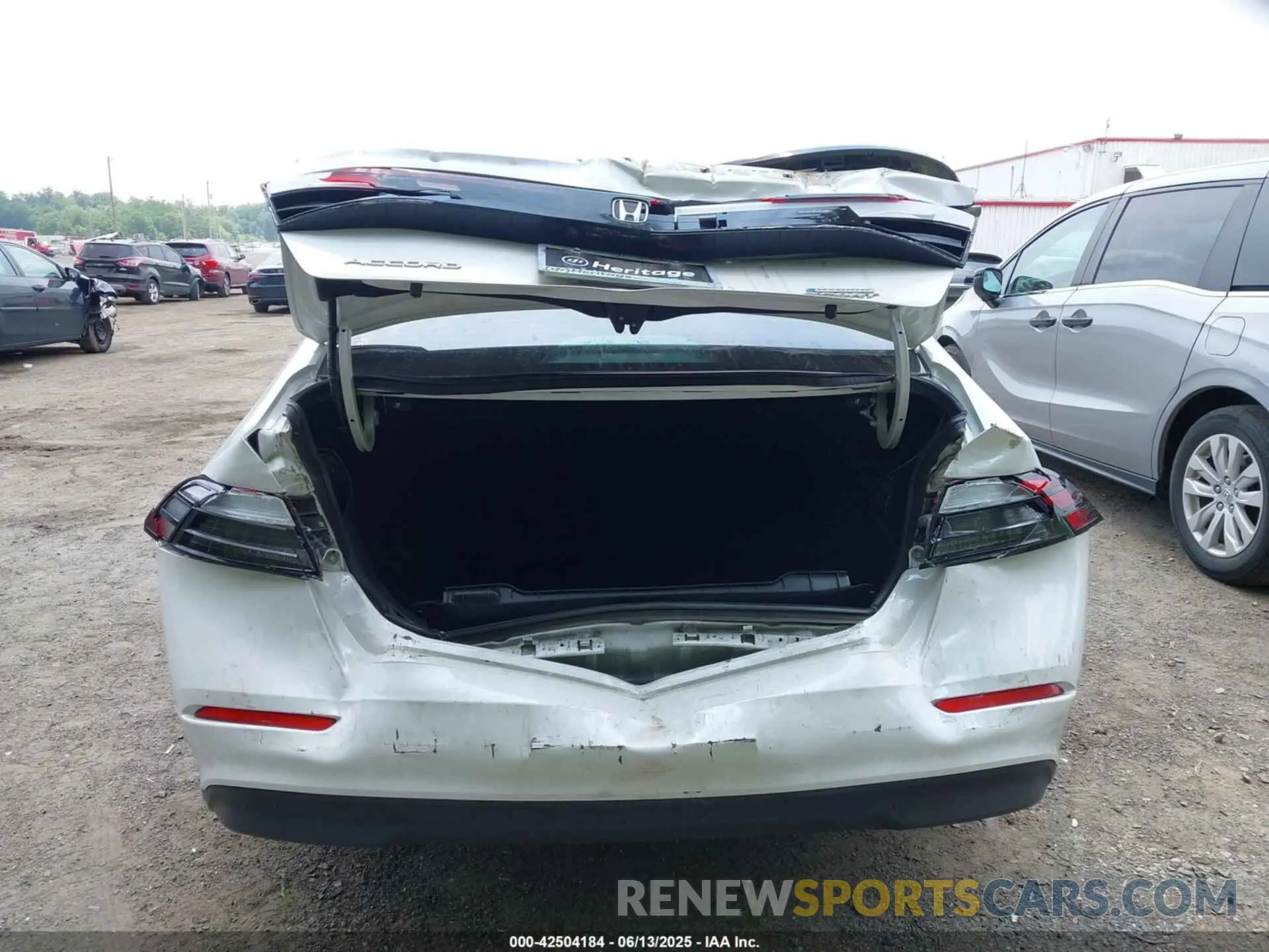 16 fotografías del automóvil dañado 1HGCY2F55RA025263 HONDA ACCORD 2024