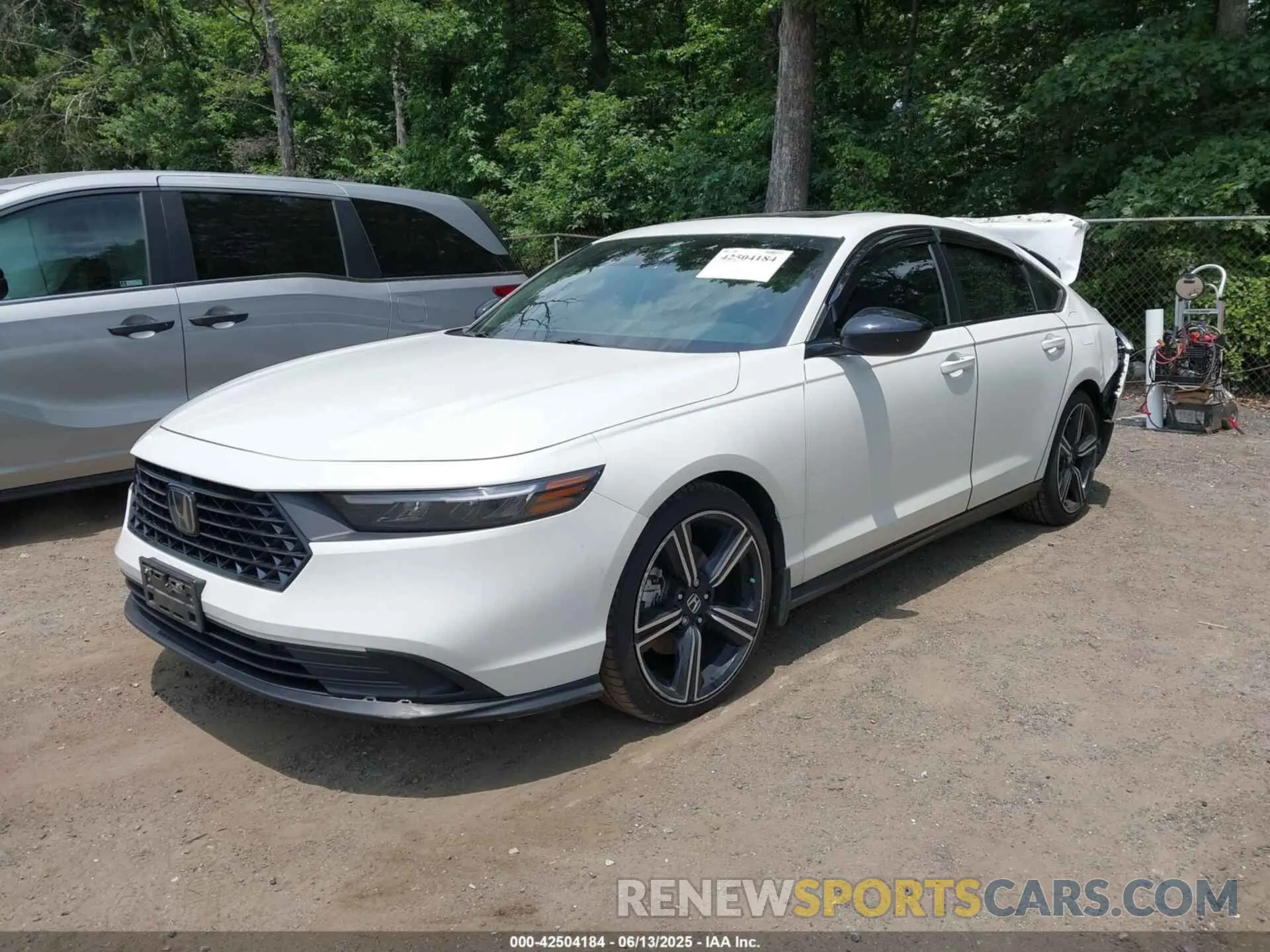 2 fotografías del automóvil dañado 1HGCY2F55RA025263 HONDA ACCORD 2024