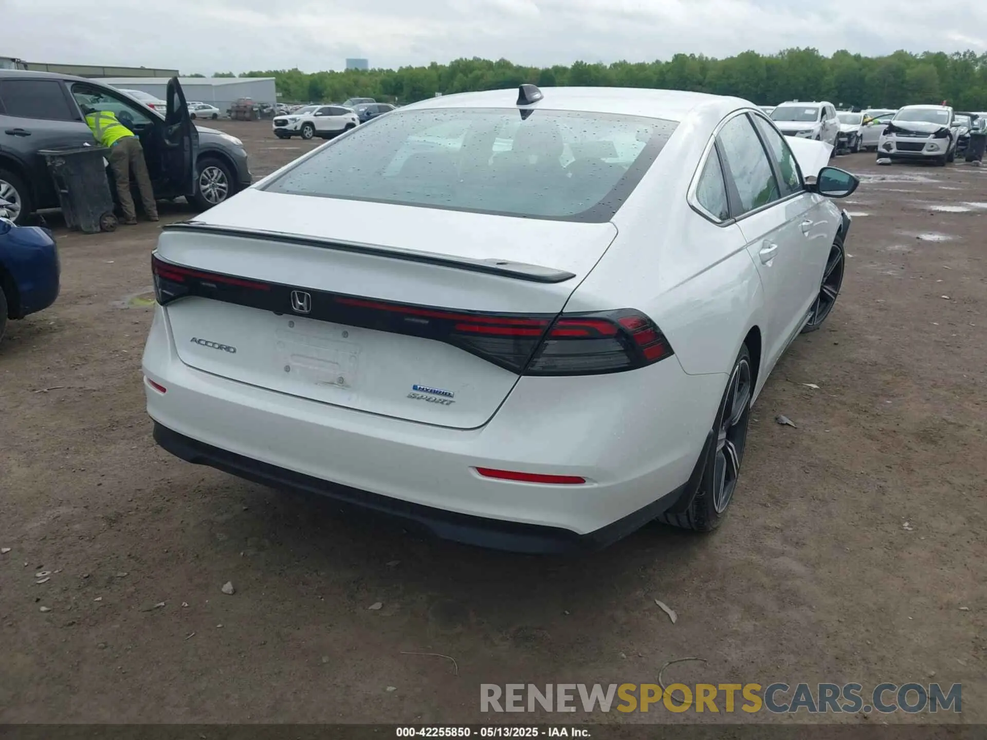 4 fotografías del automóvil dañado 1HGCY2F55RA036067 HONDA ACCORD 2024