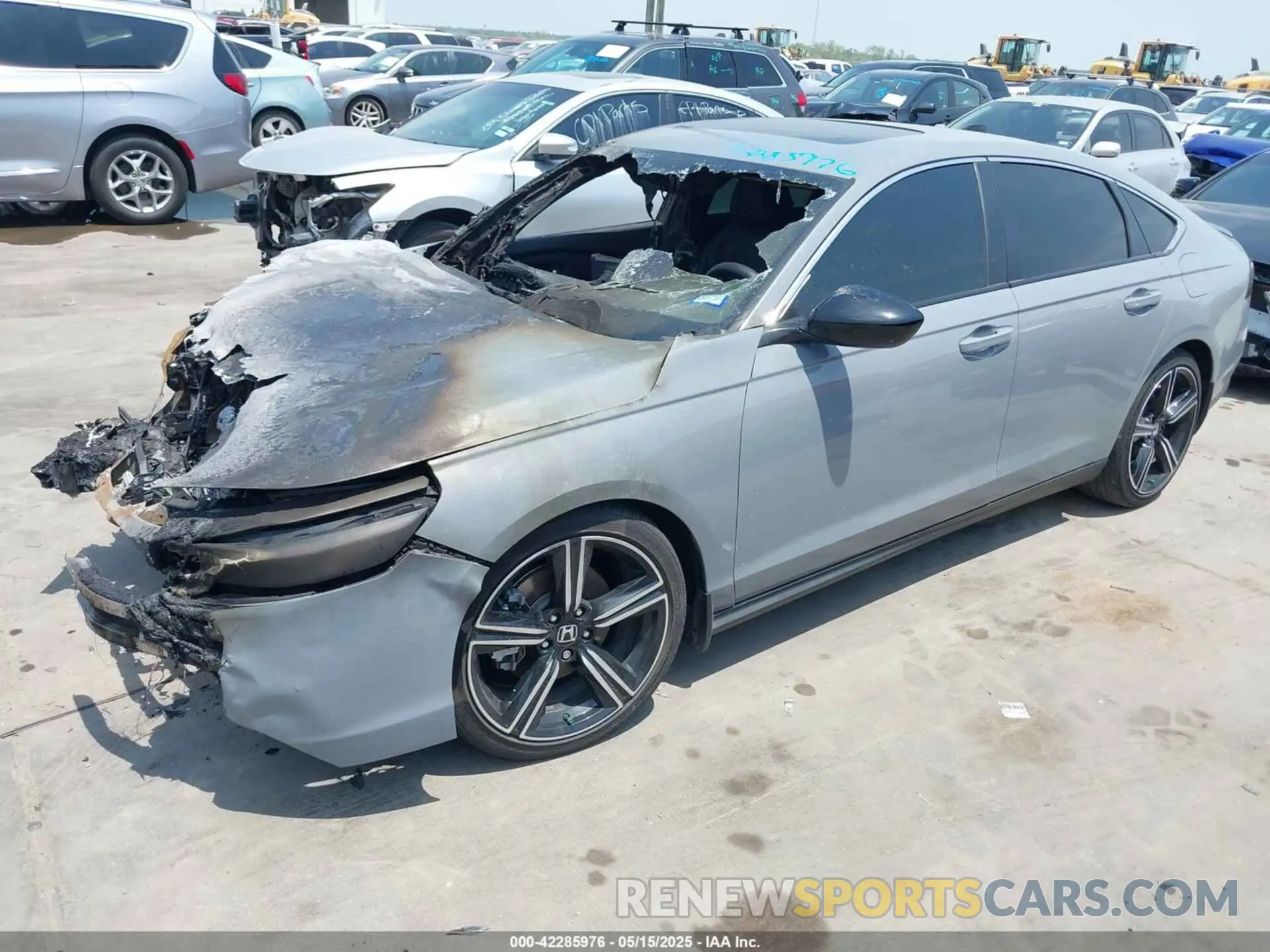 2 fotografías del automóvil dañado 1HGCY2F58RA036760 HONDA ACCORD 2024