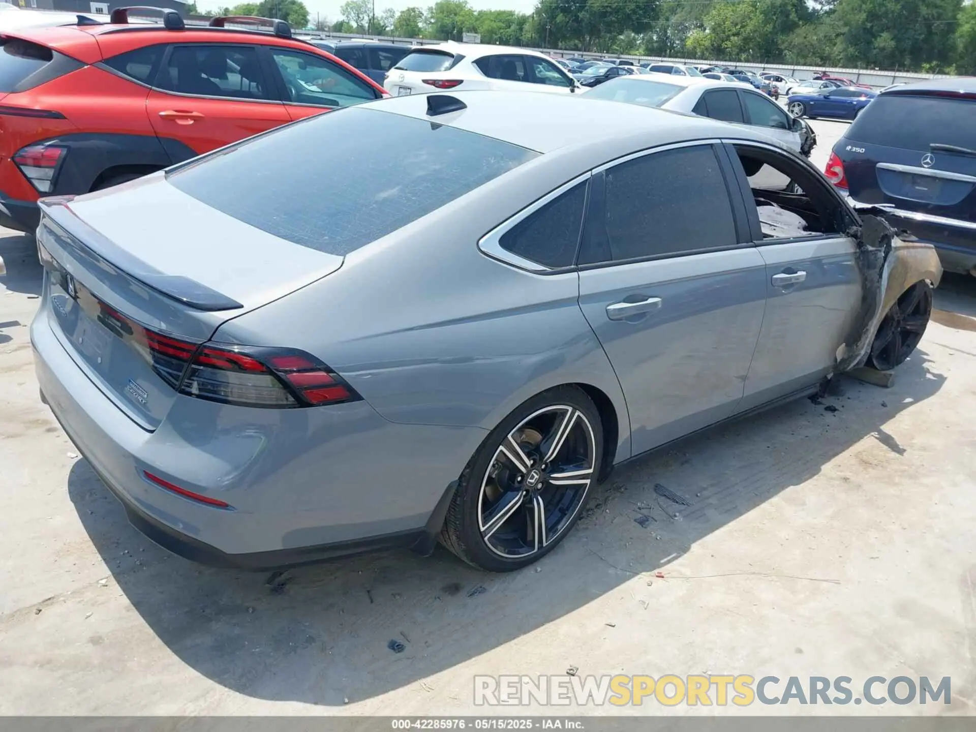 4 fotografías del automóvil dañado 1HGCY2F58RA036760 HONDA ACCORD 2024