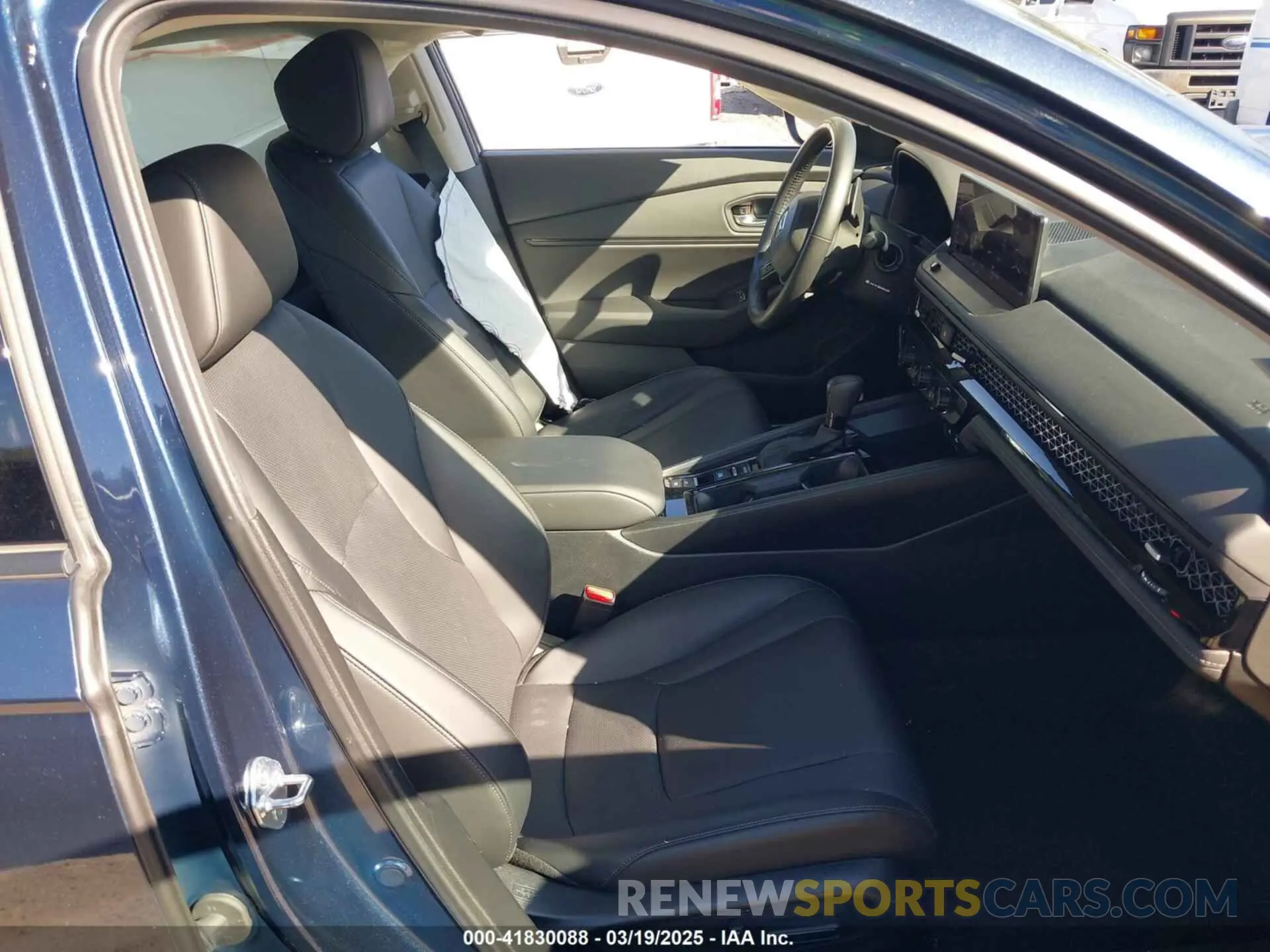 5 fotografías del automóvil dañado 1HGCY2F65RA001327 HONDA ACCORD 2024