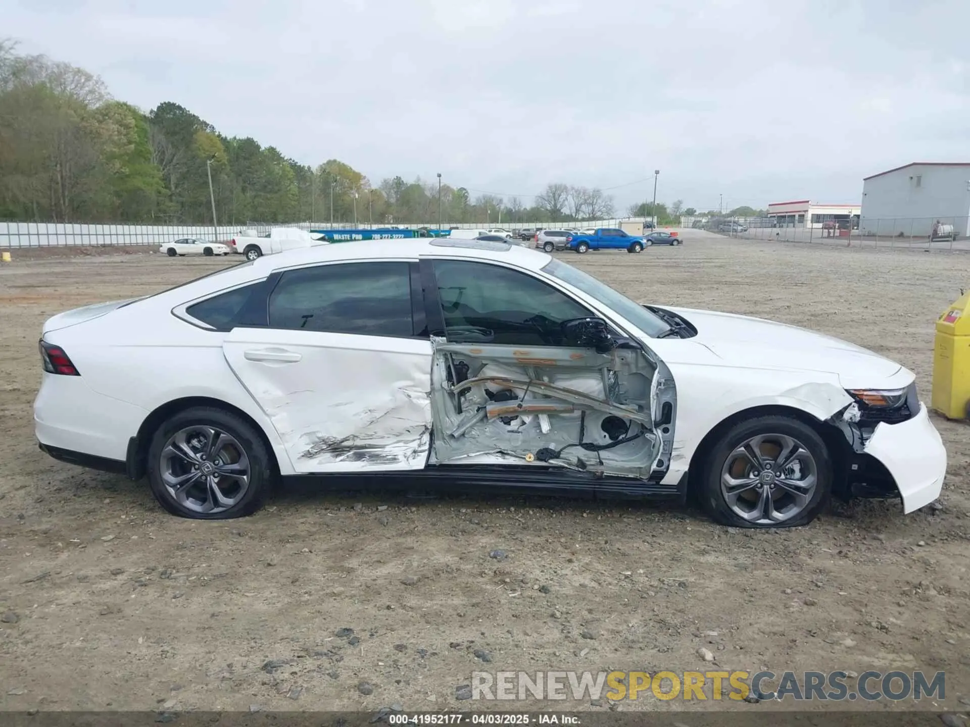 12 fotografías del automóvil dañado 1HGCY2F68RA068763 HONDA ACCORD 2024