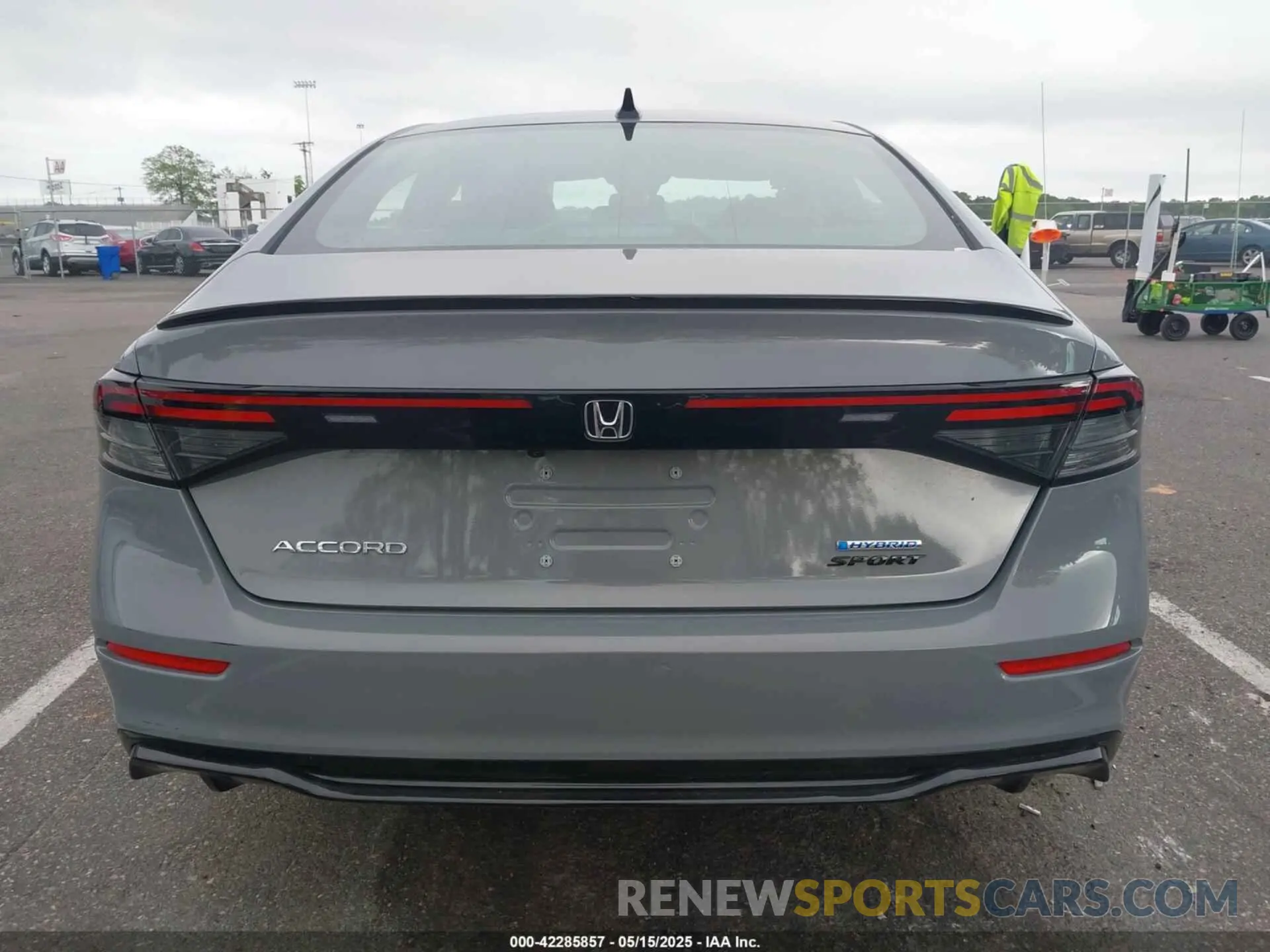 16 fotografías del automóvil dañado 1HGCY2F71RA065793 HONDA ACCORD 2024
