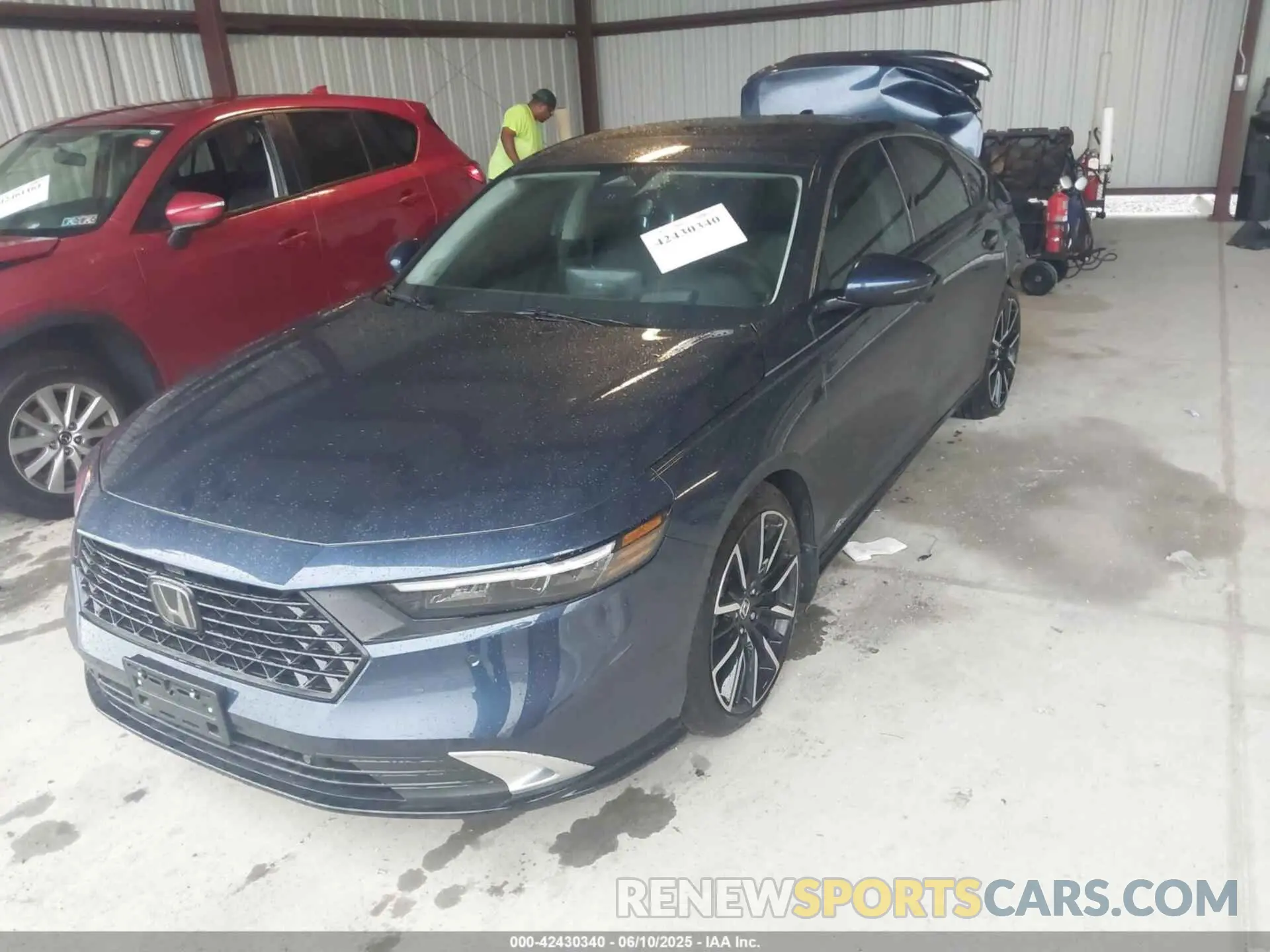 2 fotografías del automóvil dañado 1HGCY2F80RA063400 HONDA ACCORD 2024
