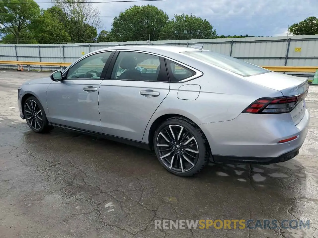 2 fotografías del automóvil dañado 1HGCY2F83RA057400 HONDA ACCORD 2024