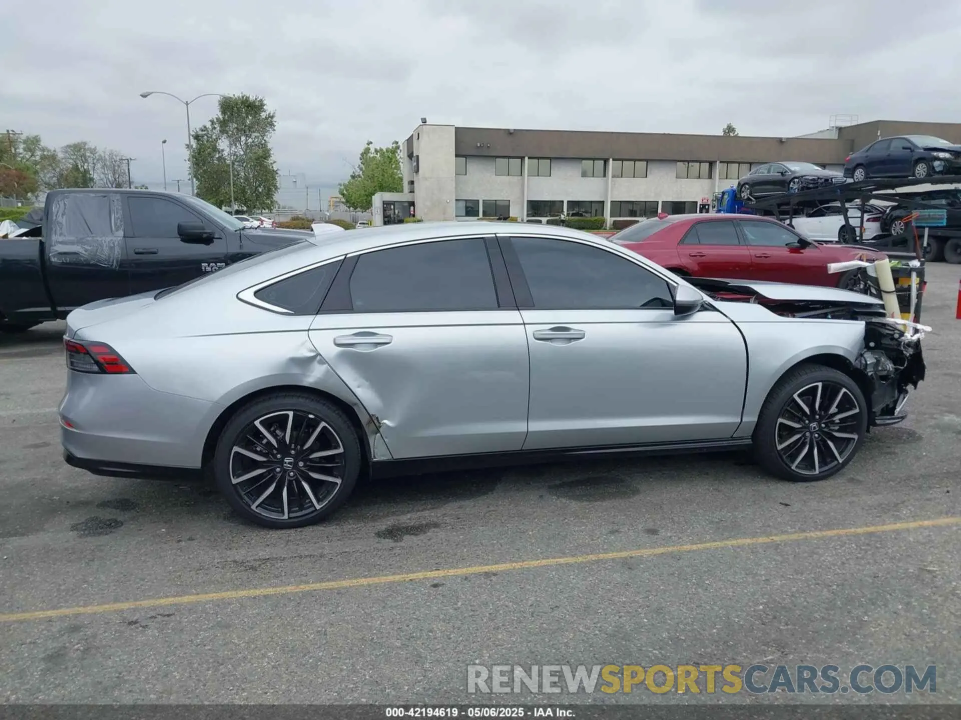13 fotografías del automóvil dañado 1HGCY2F87RA082705 HONDA ACCORD 2024