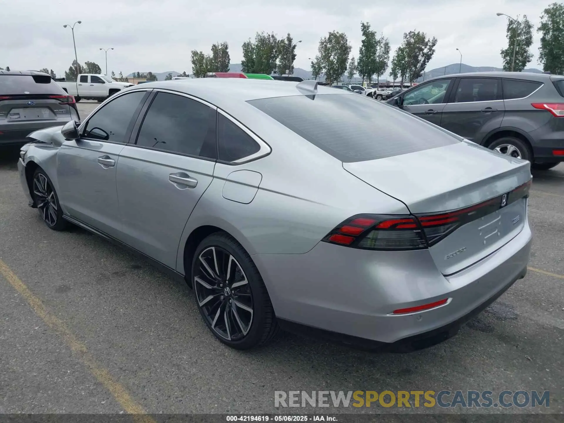 3 fotografías del automóvil dañado 1HGCY2F87RA082705 HONDA ACCORD 2024
