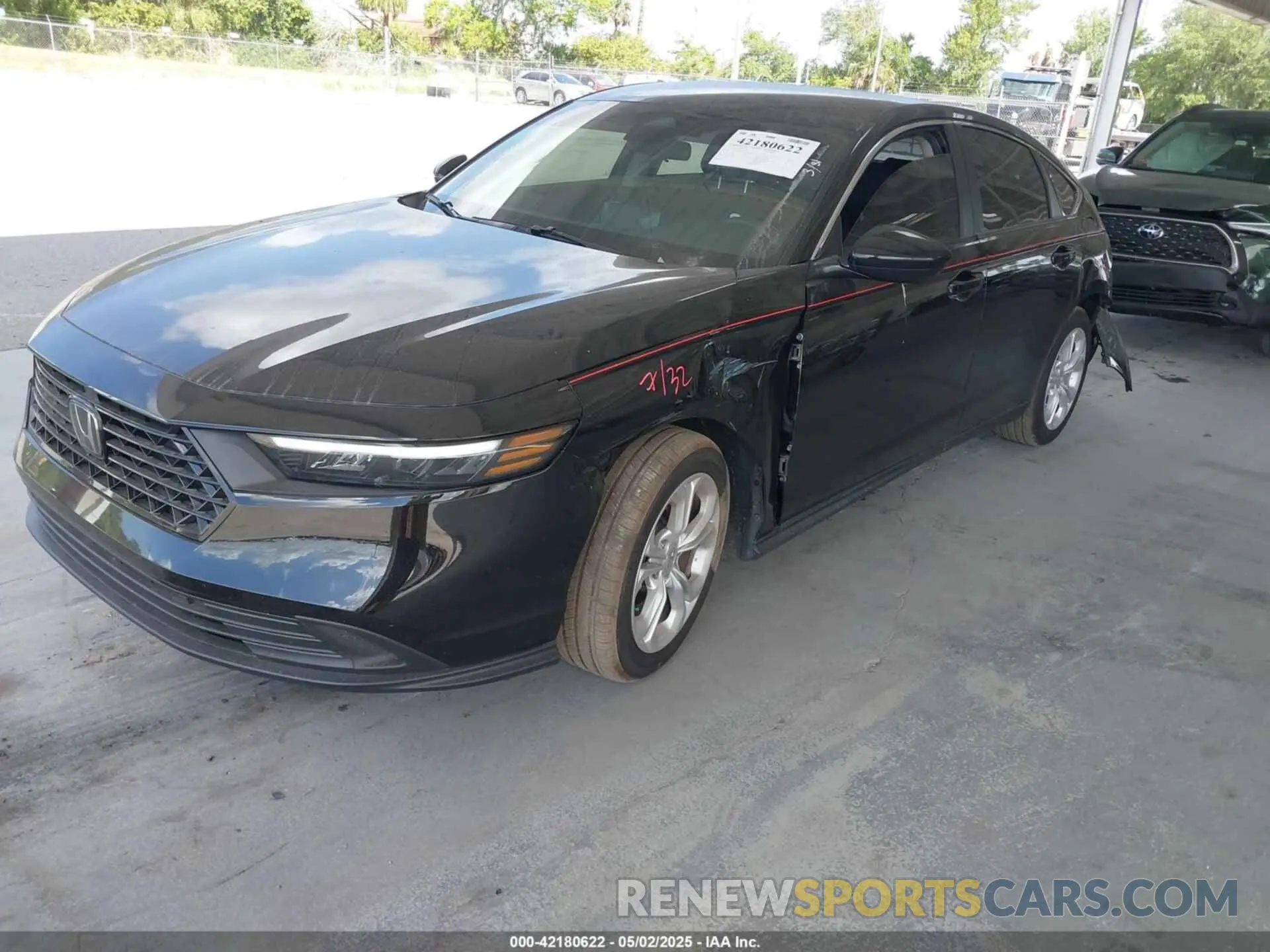 2 fotografías del automóvil dañado 1HGCY1F25SA014110 HONDA ACCORD 2025