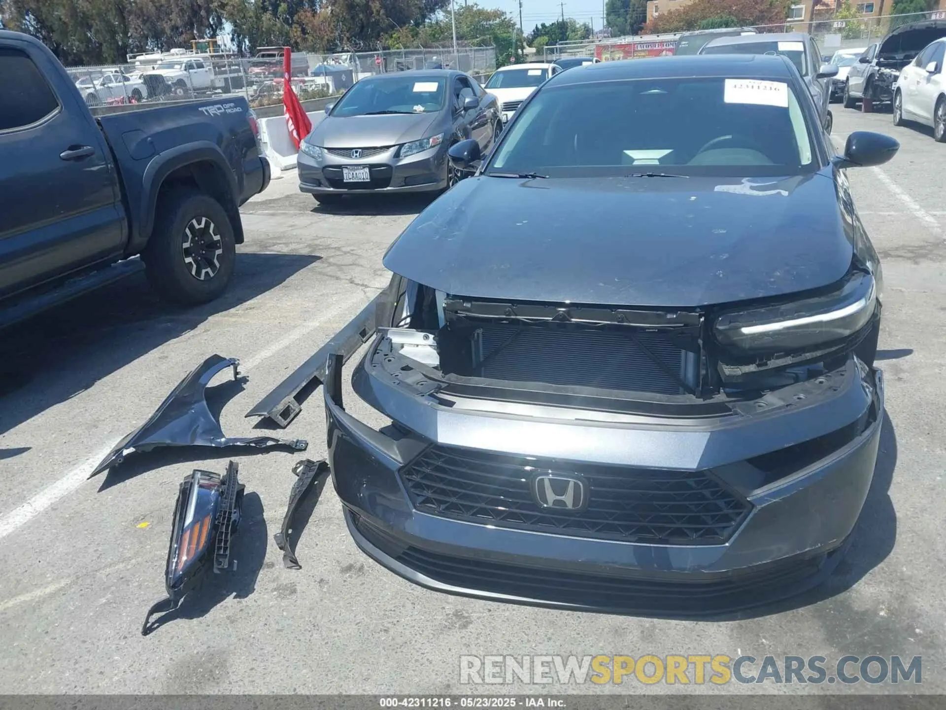 13 fotografías del automóvil dañado 1HGCY1F43SA018772 HONDA ACCORD 2025