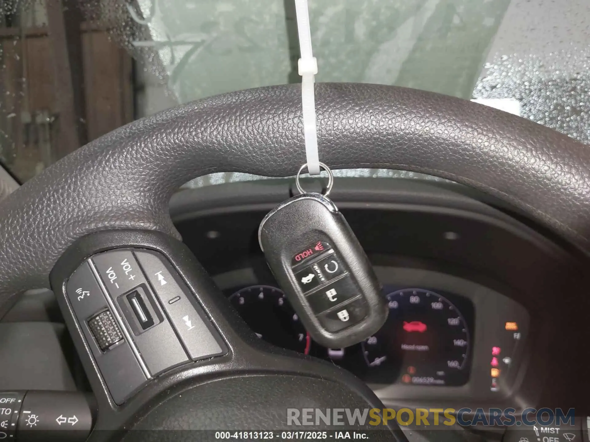 11 fotografías del automóvil dañado 1HGCY1F49SA000356 HONDA ACCORD 2025