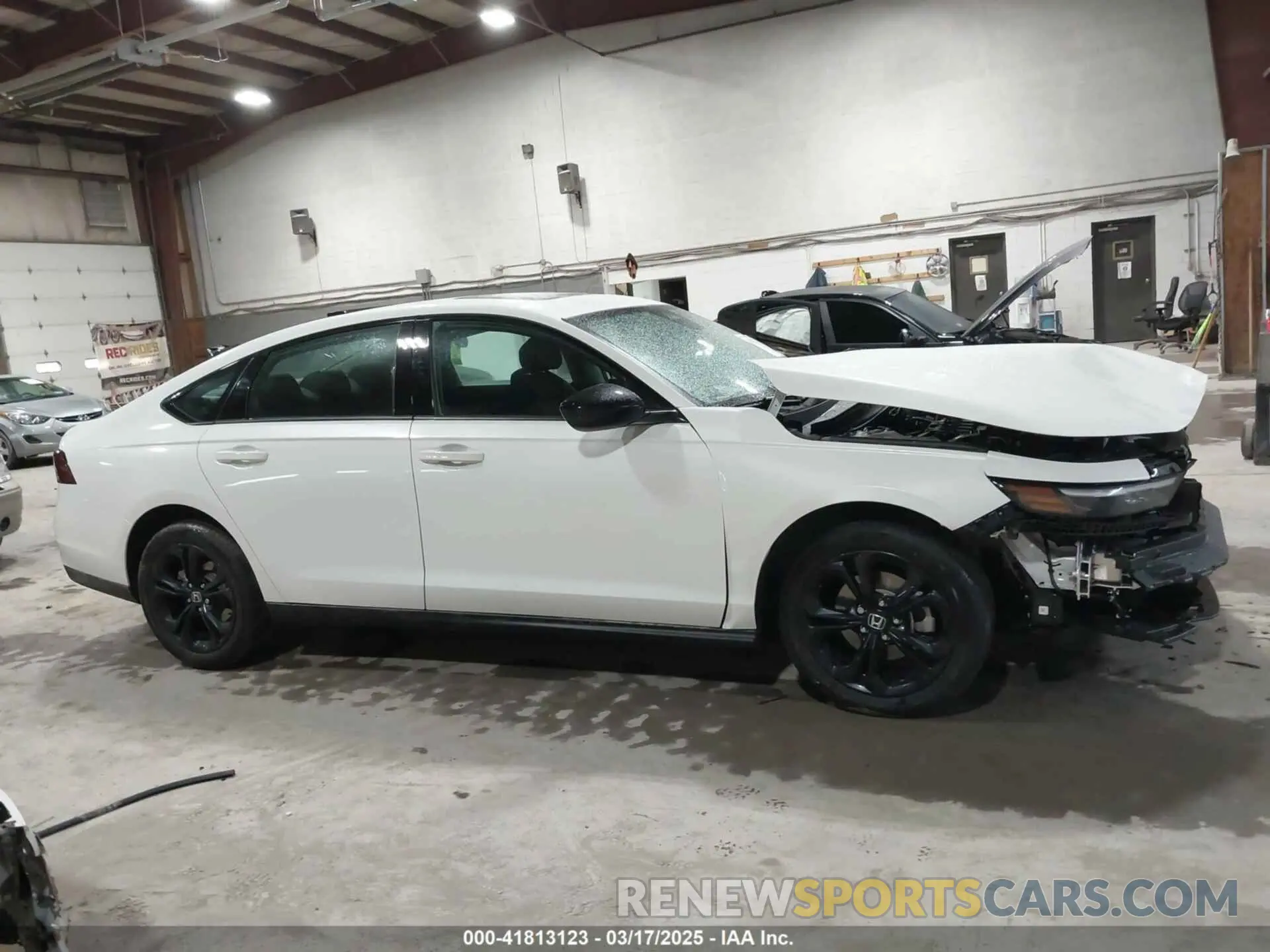 14 fotografías del automóvil dañado 1HGCY1F49SA000356 HONDA ACCORD 2025